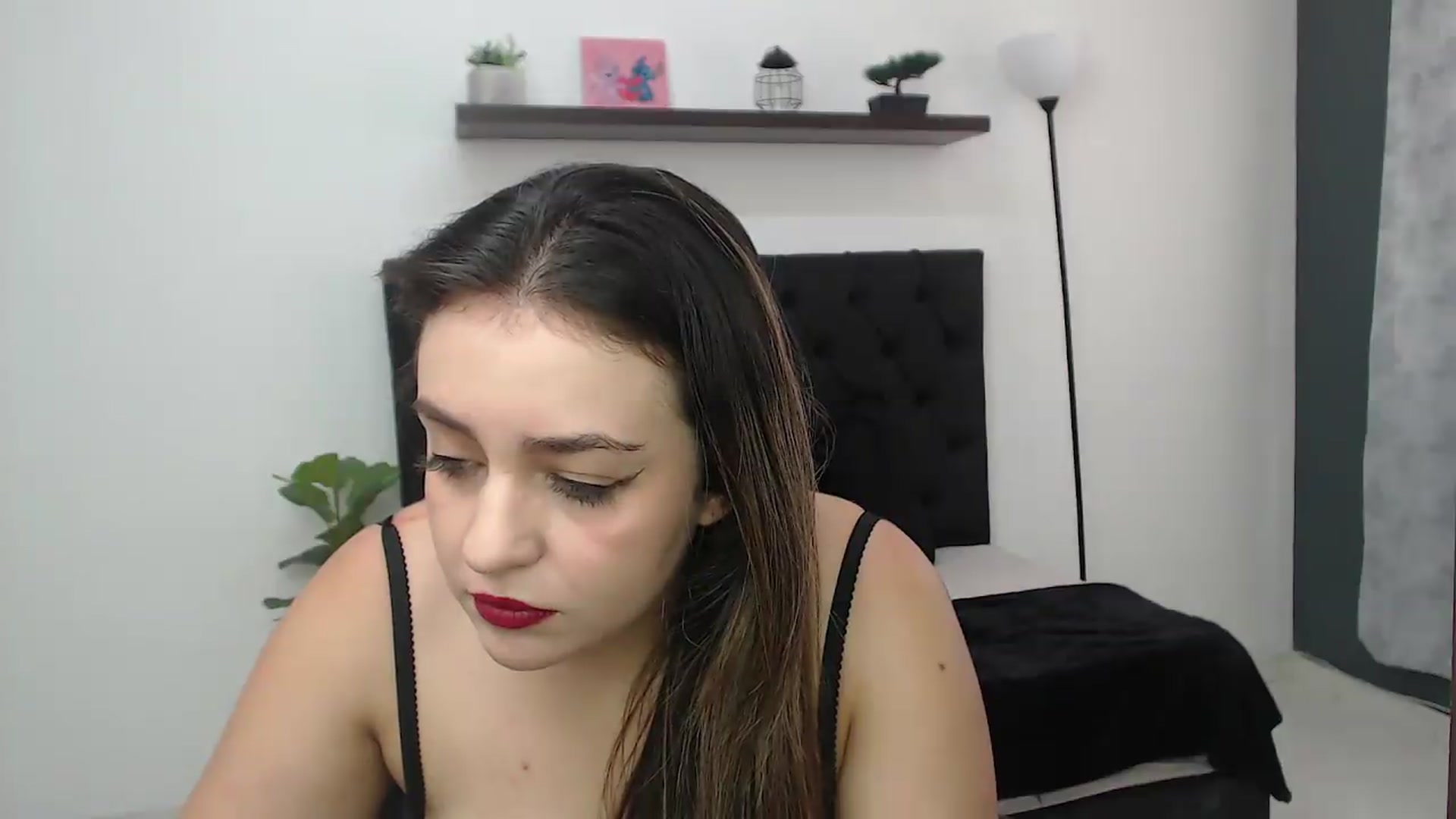 Gallery image thumbnail from CamilleDucan's myfreecams stream on, 09/03/2026, 14:53 image 10 of 20