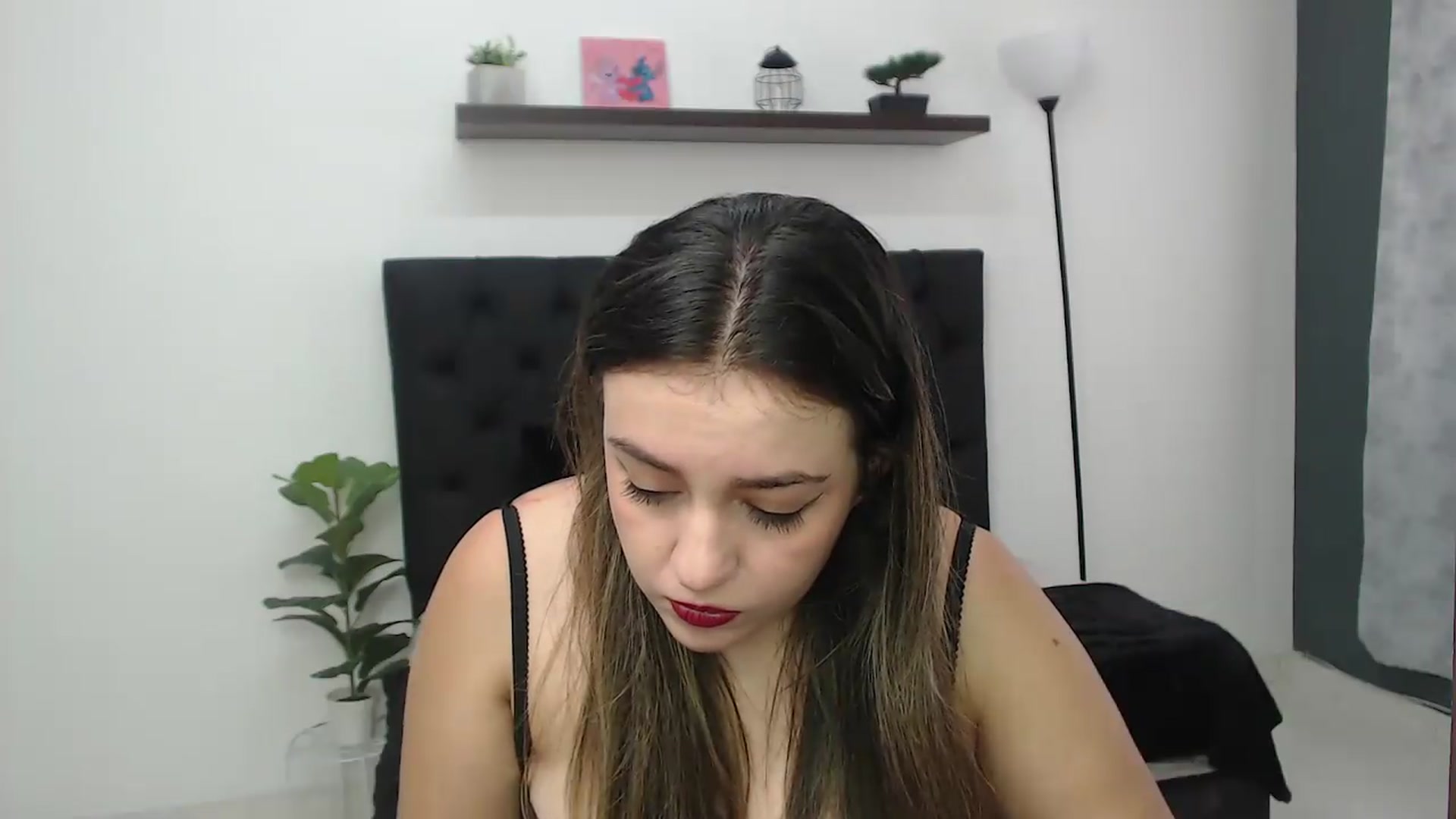 Gallery image thumbnail from CamilleDucan's myfreecams stream on, 09/03/2026, 15:57 image 3 of 20