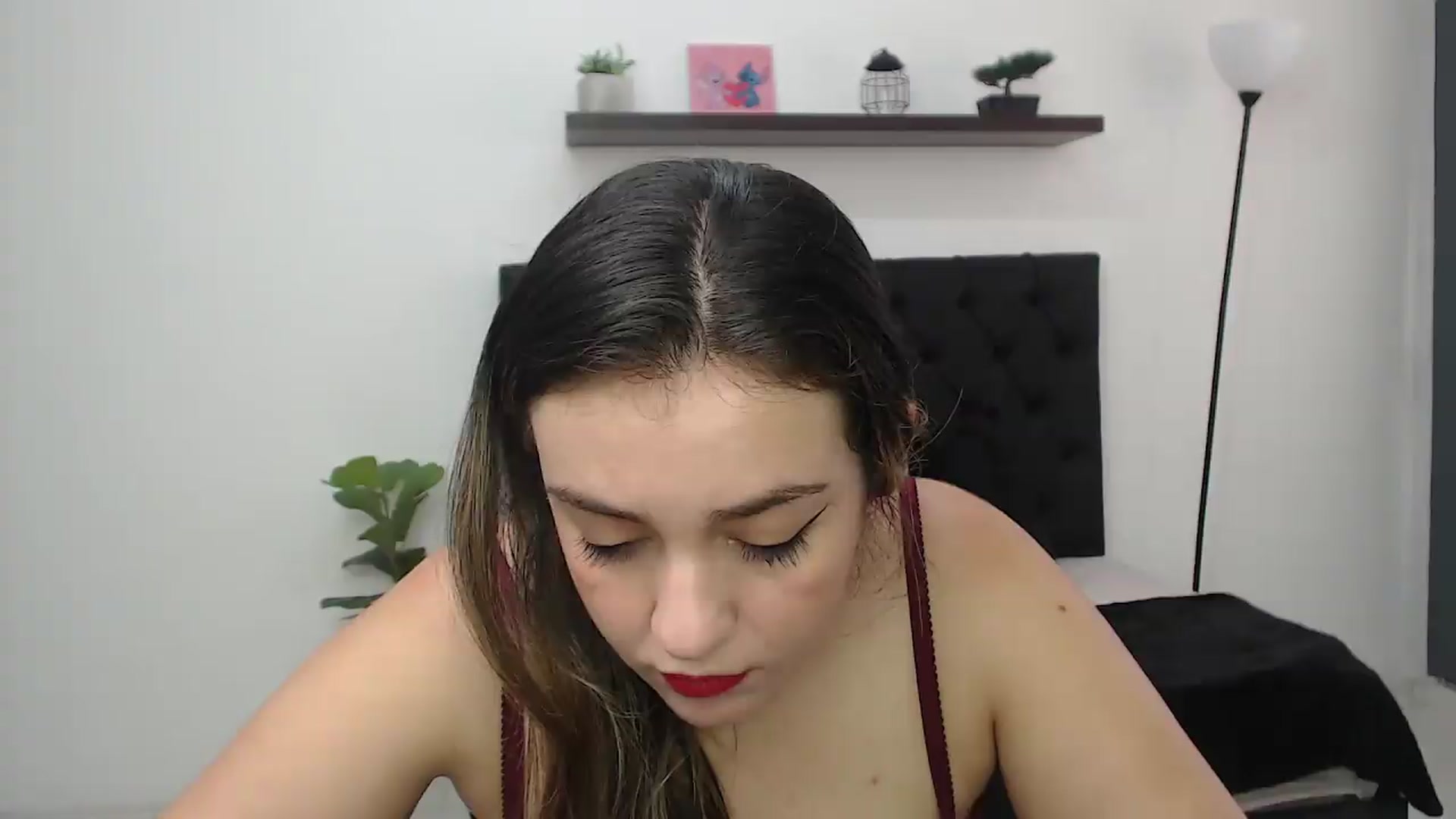 Gallery image thumbnail from CamilleDucan's myfreecams stream on, 09/04/2026, 14:28 image 16 of 20