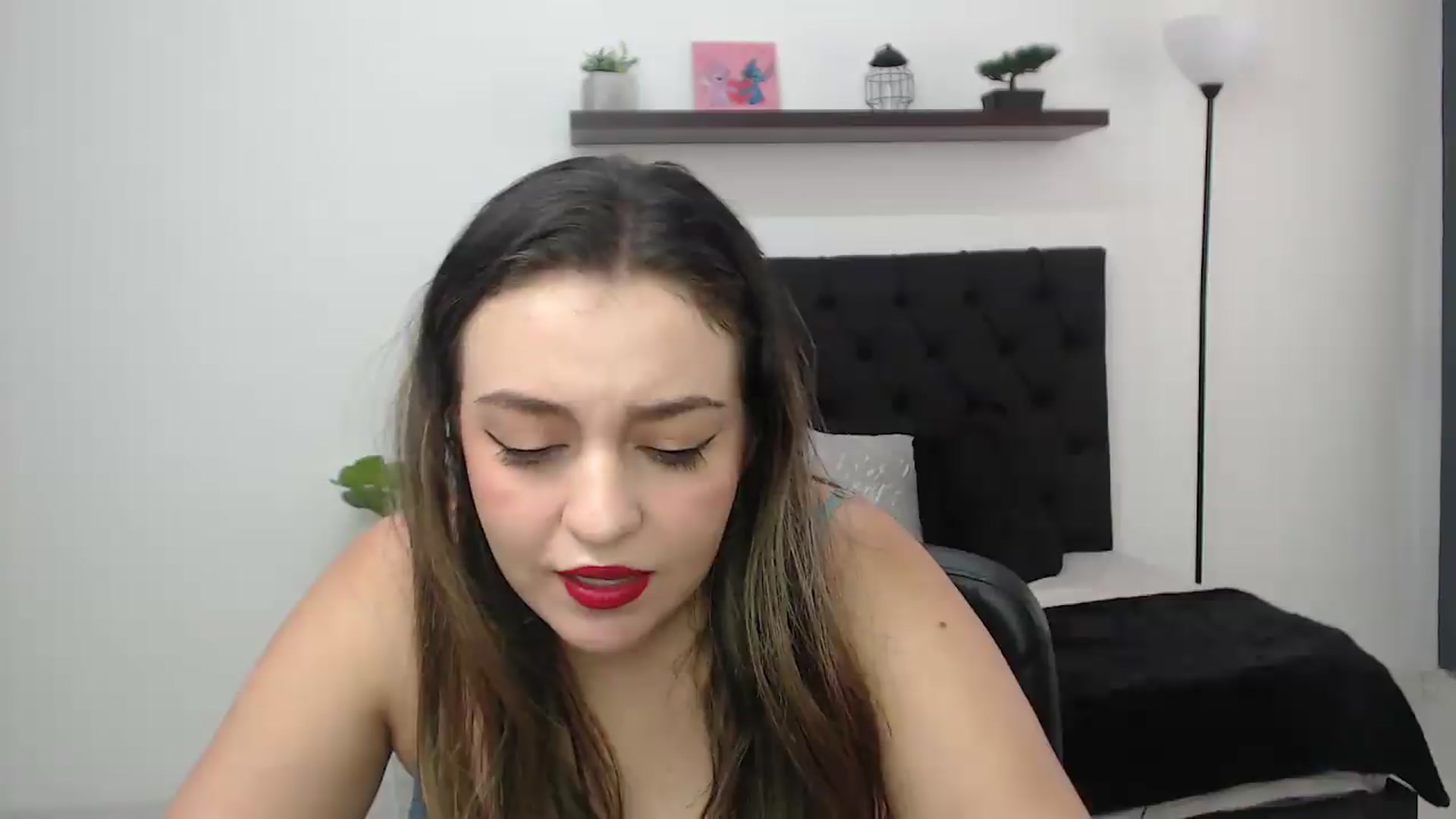 Gallery image thumbnail from CamilleDucan's myfreecams stream on, 09/08/2026, 14:47 image 15 of 20