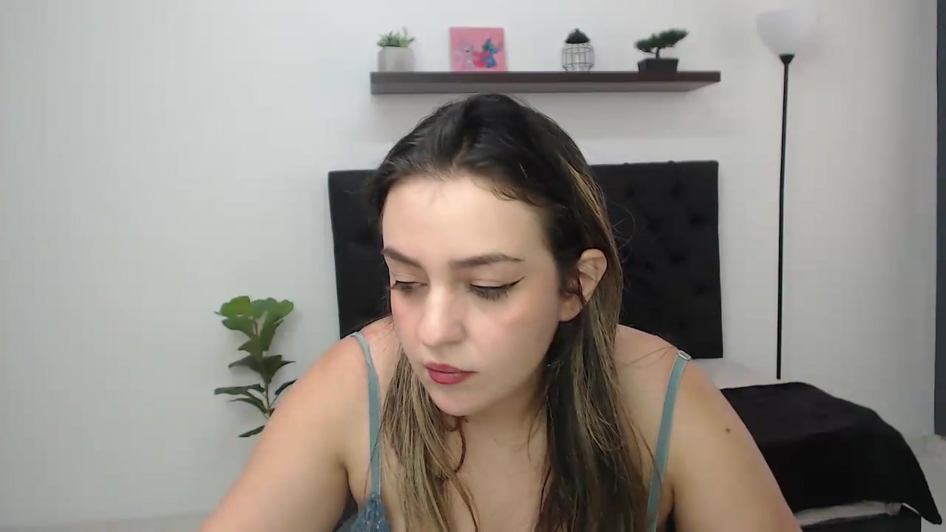 Gallery image thumbnail from CamilleDucan's myfreecams stream on, 09/08/2026, 15:50 image 5 of 20