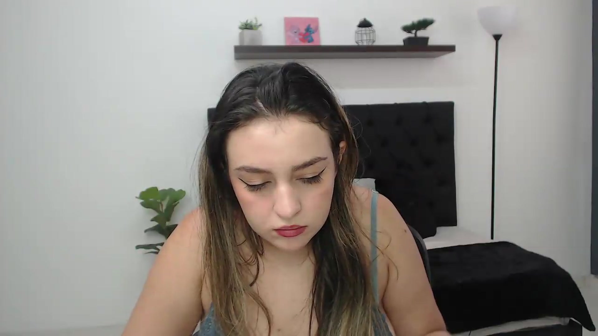 Gallery image thumbnail from CamilleDucan's myfreecams stream on, 09/08/2026, 15:50 image 3 of 20