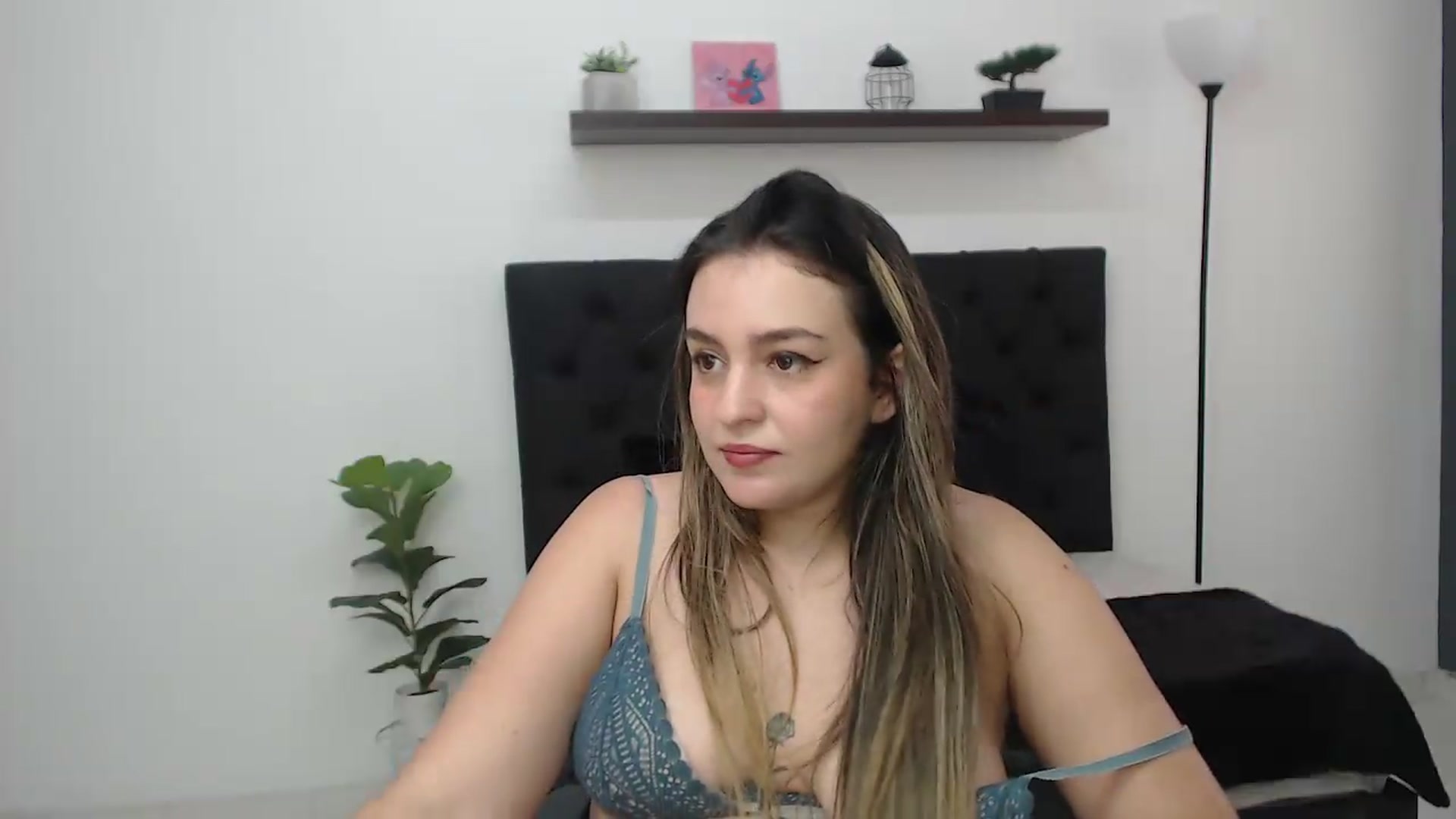 Gallery image thumbnail from CamilleDucan's myfreecams stream on, 09/08/2026, 15:50 image 11 of 20