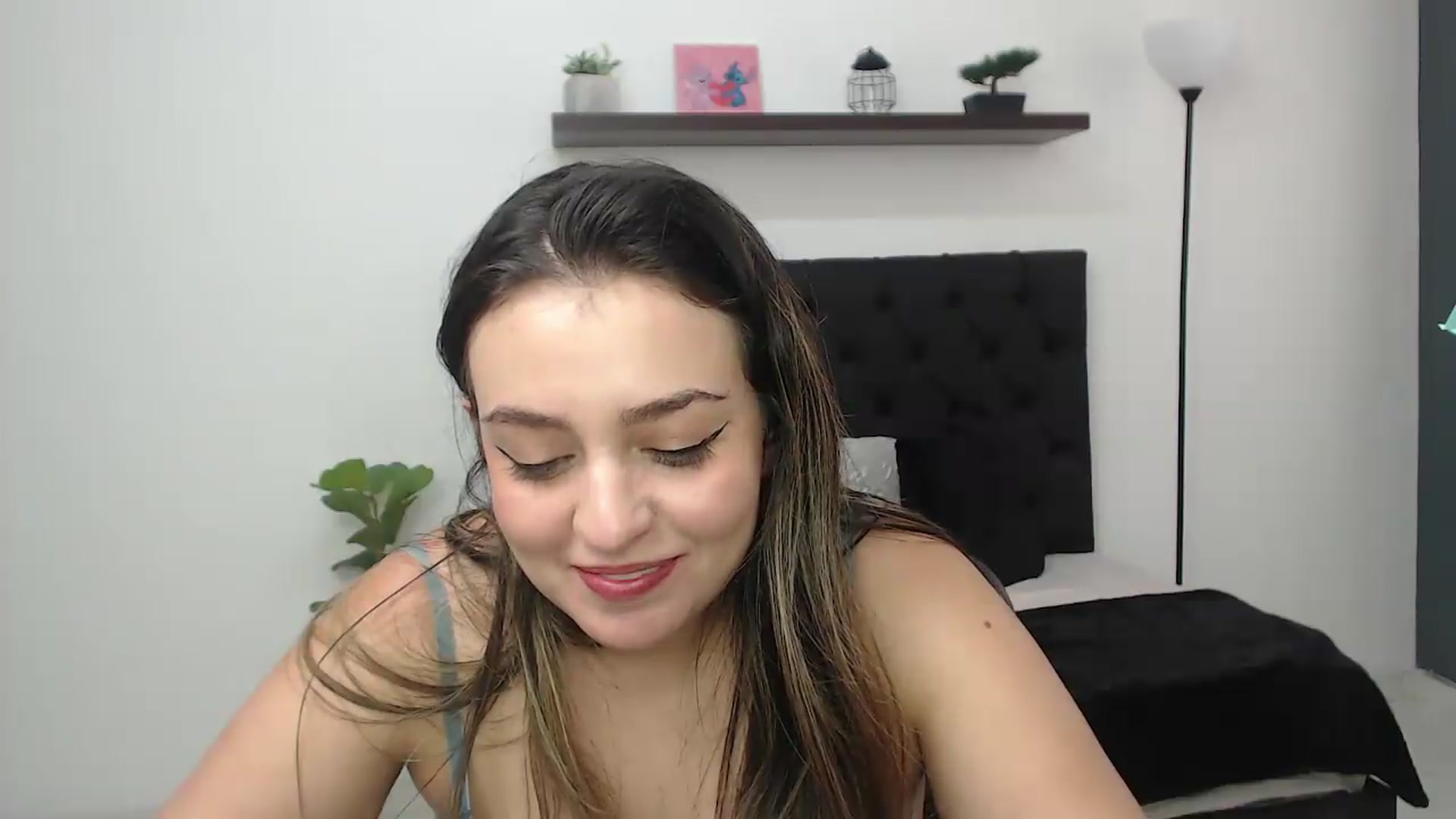 Gallery image thumbnail from CamilleDucan's myfreecams stream on, 09/08/2026, 18:47 image 10 of 20