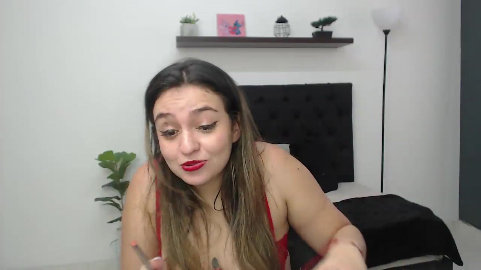 Gallery image thumbnail from CamilleDucan's myfreecams stream on, 09/10/2026, 14:39 image 9 of 20