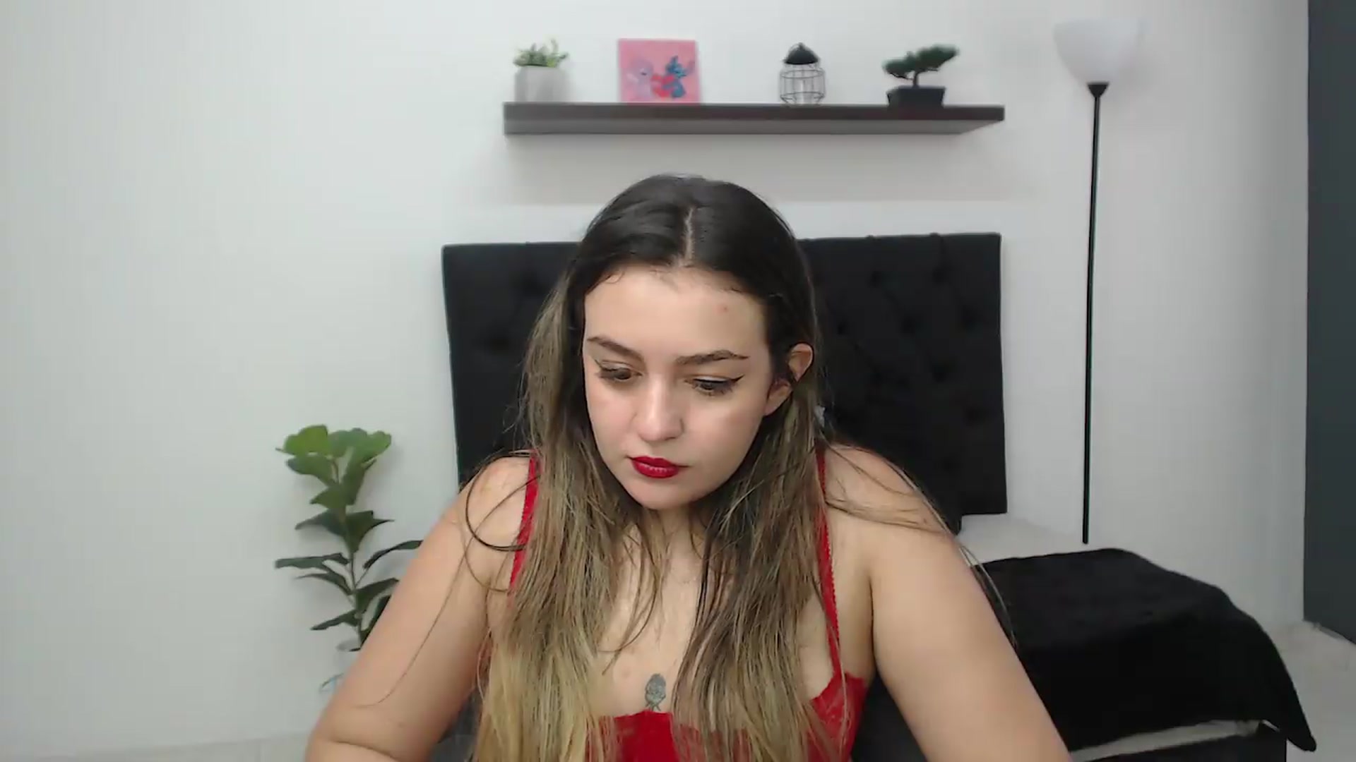 Gallery image thumbnail from CamilleDucan's myfreecams stream on, 09/10/2026, 18:48 image 4 of 20