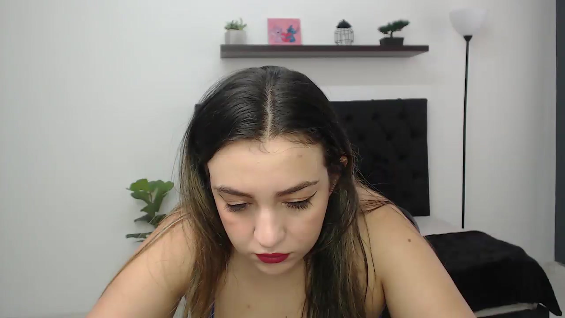 Gallery image thumbnail from CamilleDucan's myfreecams stream on, 09/11/2026, 14:33 image 15 of 20