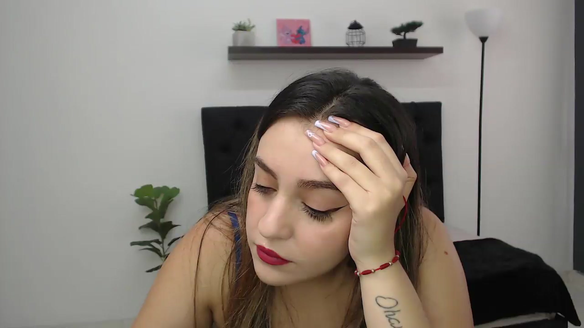 Gallery image thumbnail from CamilleDucan's myfreecams stream on, 09/11/2026, 14:33 image 4 of 20