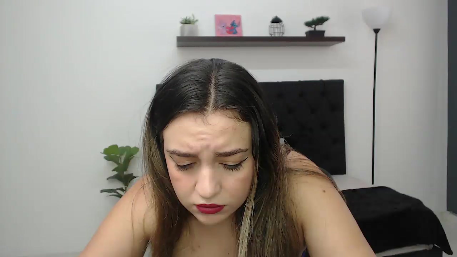 Gallery image thumbnail from CamilleDucan's myfreecams stream on, 09/11/2026, 14:33 image 18 of 20