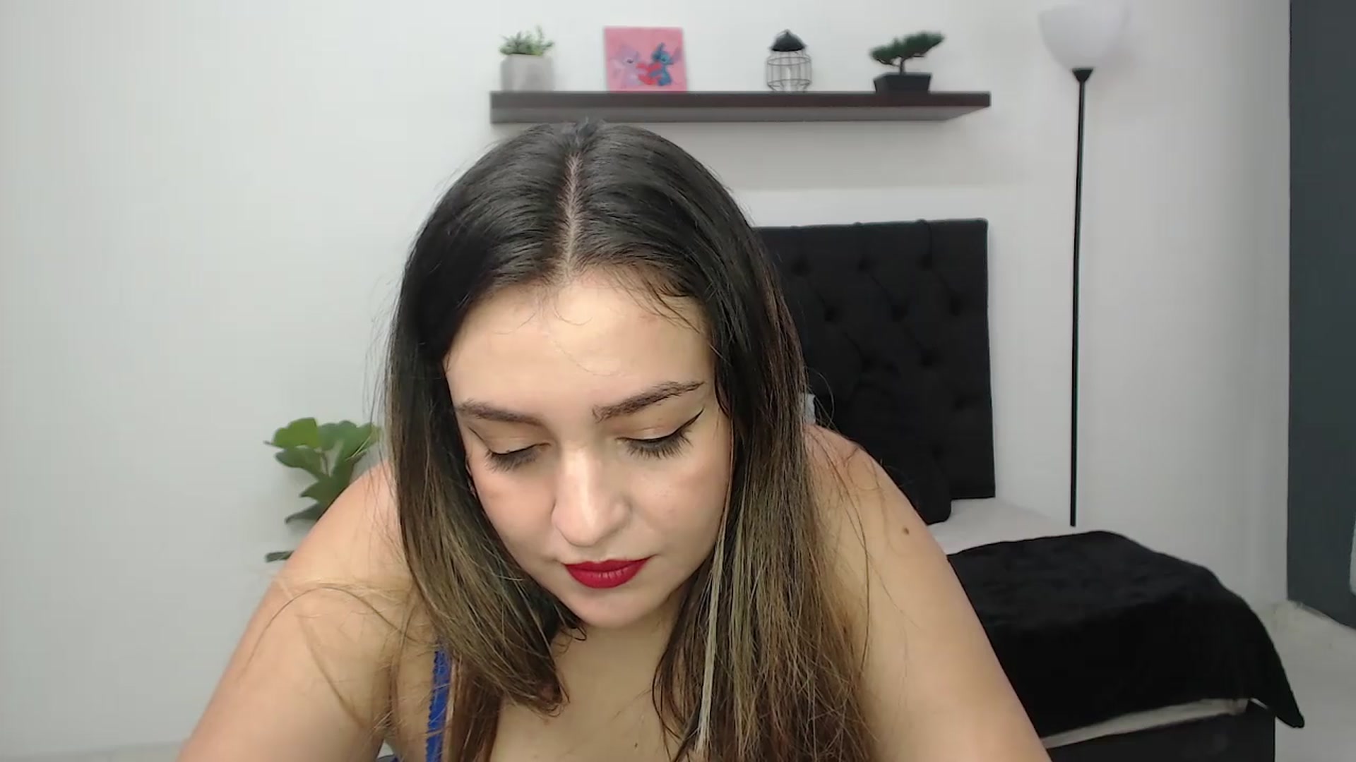 Gallery image thumbnail from CamilleDucan's myfreecams stream on, 09/11/2026, 18:49 image 6 of 20
