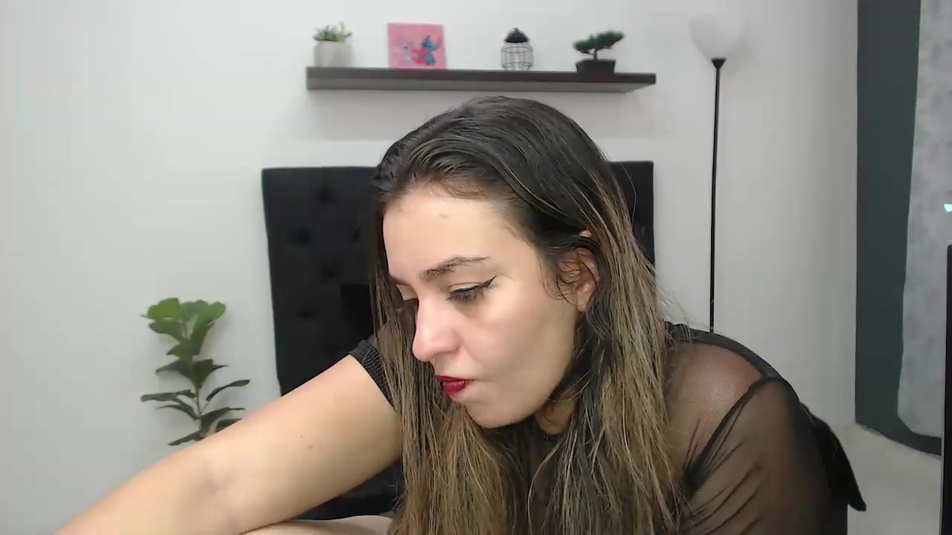 Gallery image thumbnail from CamilleDucan's myfreecams stream on, 09/12/2026, 18:49 image 15 of 20
