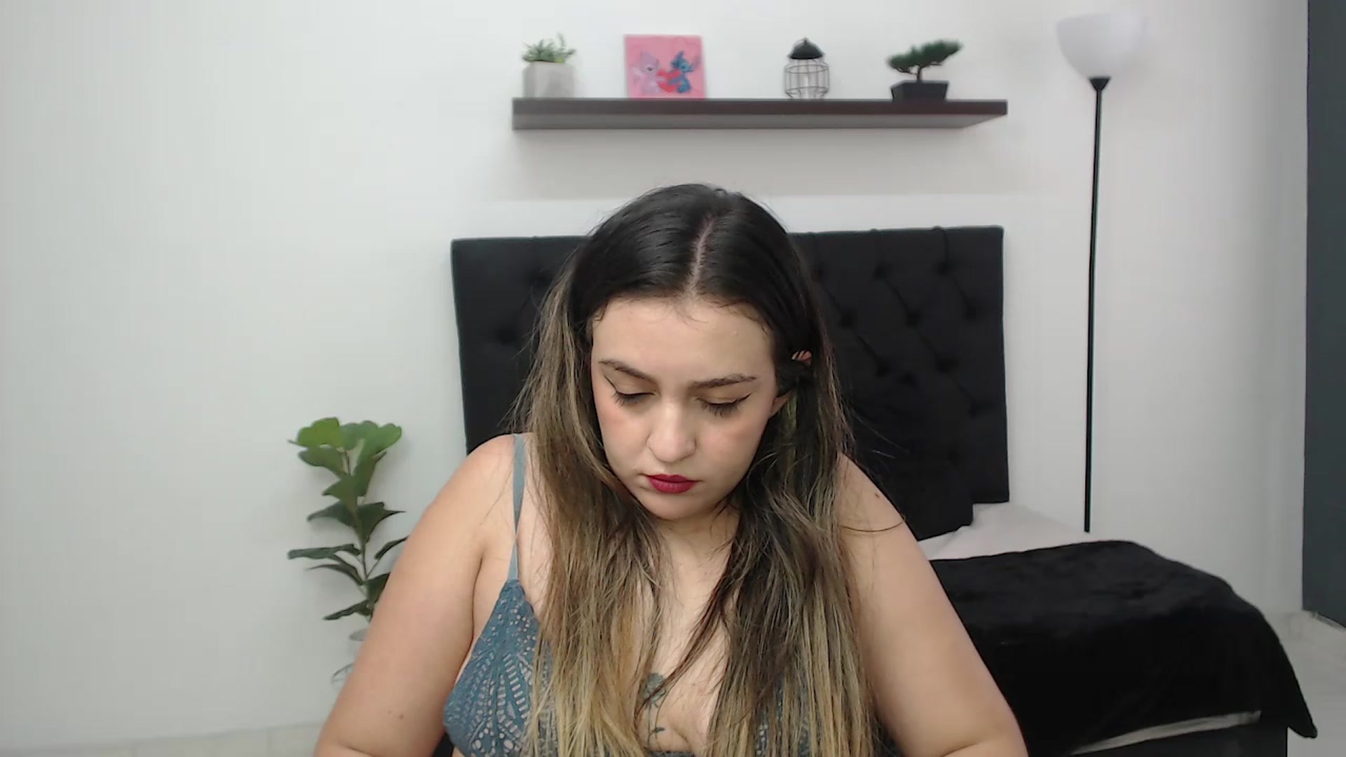 Gallery image thumbnail from CamilleDucan's myfreecams stream on, 09/15/2026, 18:43 image 6 of 20