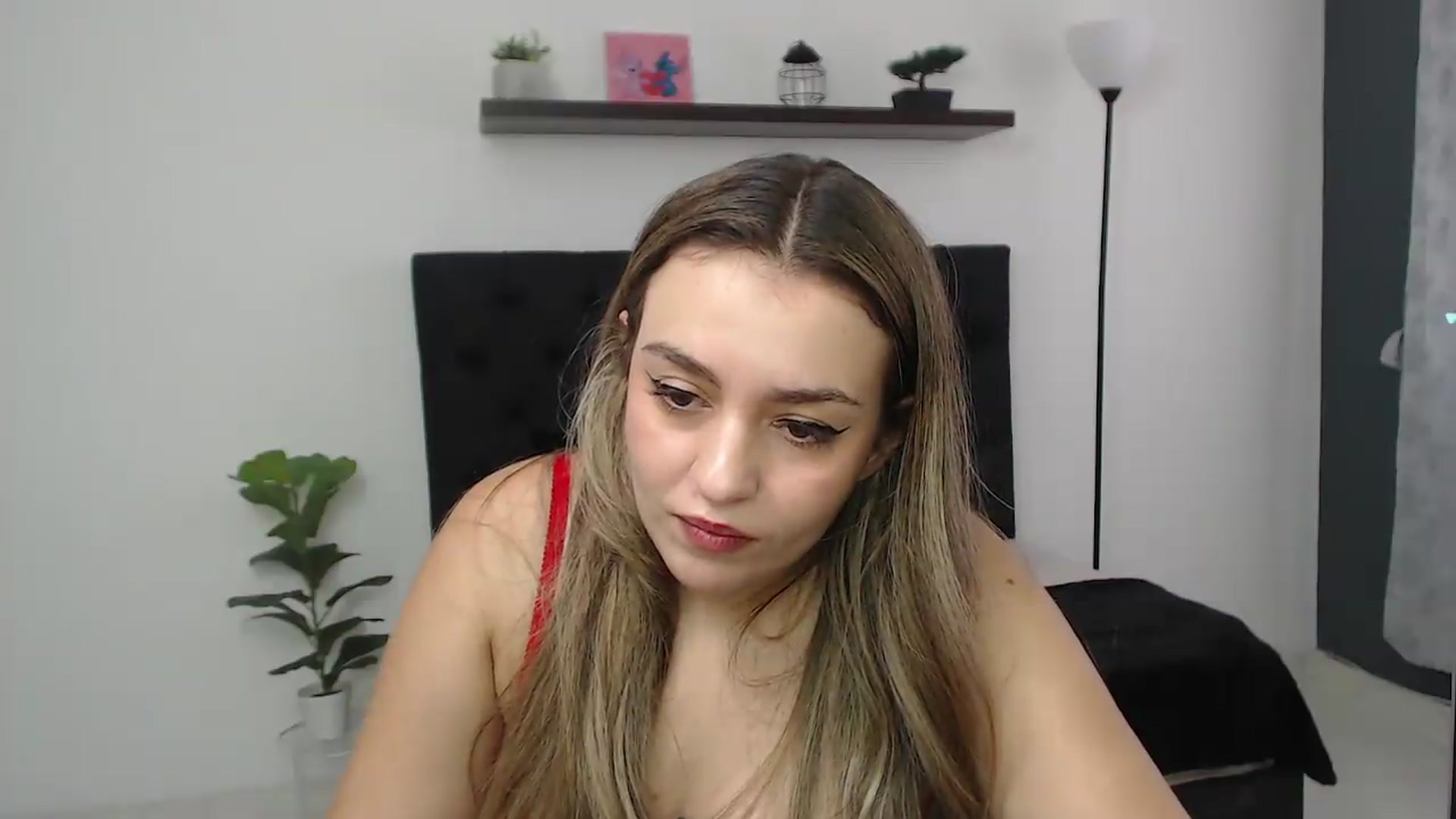 Gallery image thumbnail from CamilleDucan's myfreecams stream on, 09/18/2026, 16:51 image 9 of 20