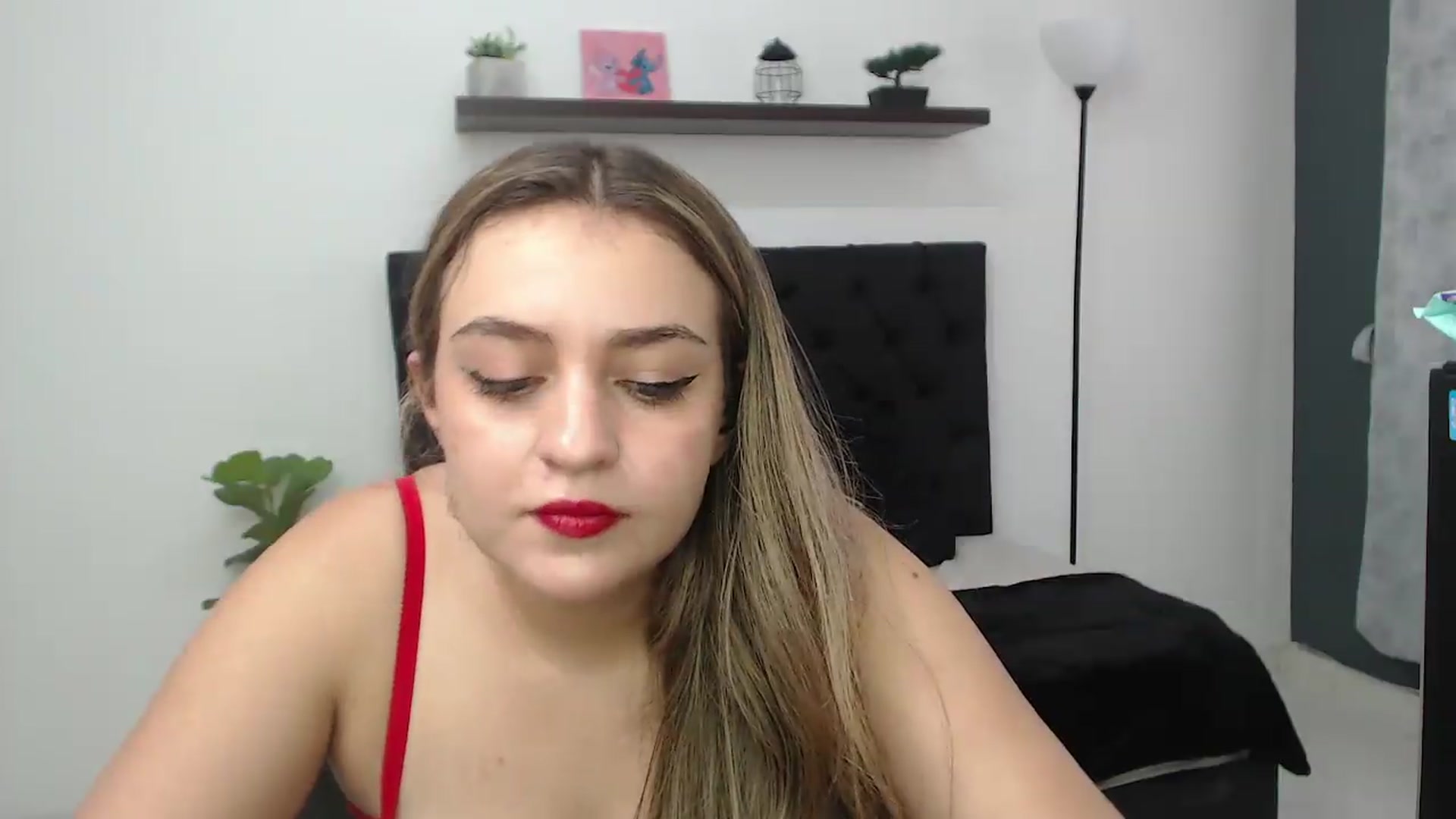 Gallery image thumbnail from CamilleDucan's myfreecams stream on, 09/18/2026, 18:08 image 14 of 20