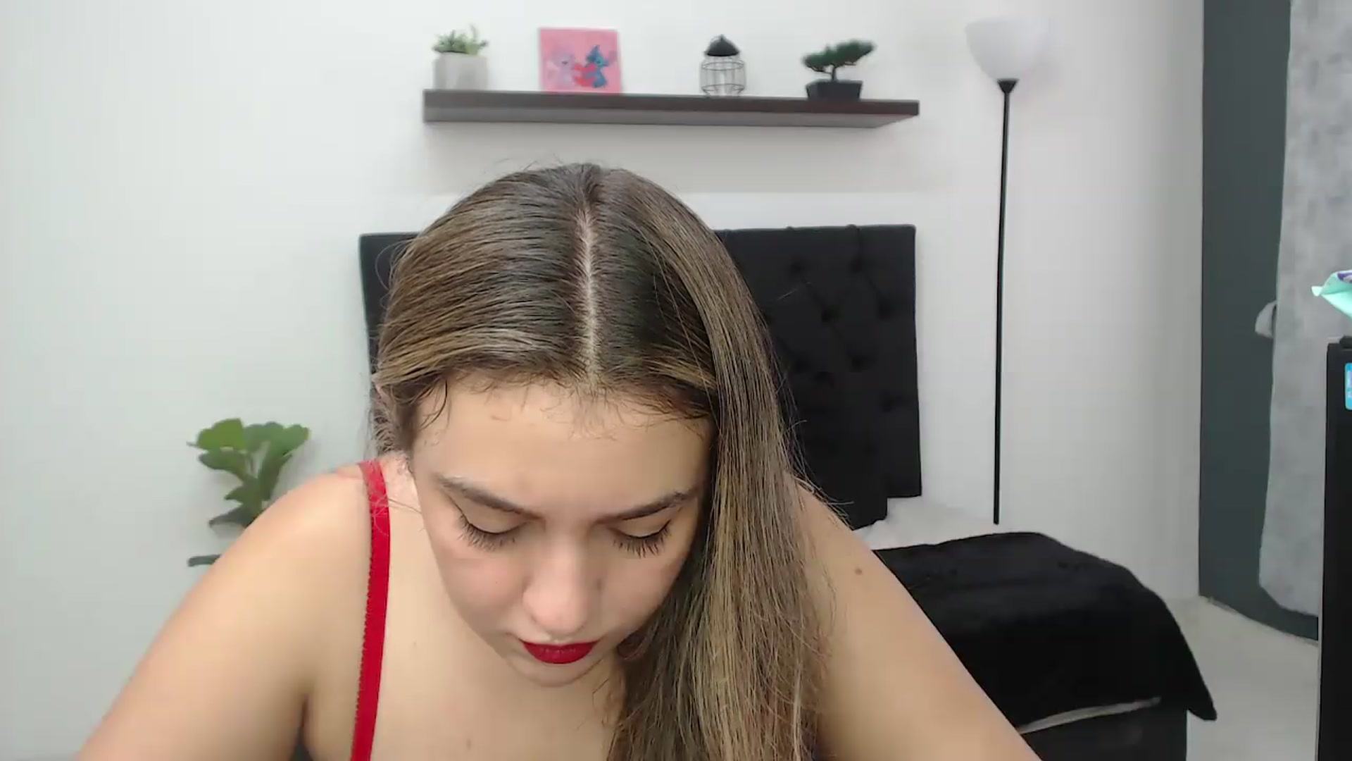 Gallery image thumbnail from CamilleDucan's myfreecams stream on, 09/18/2026, 18:08 image 15 of 20