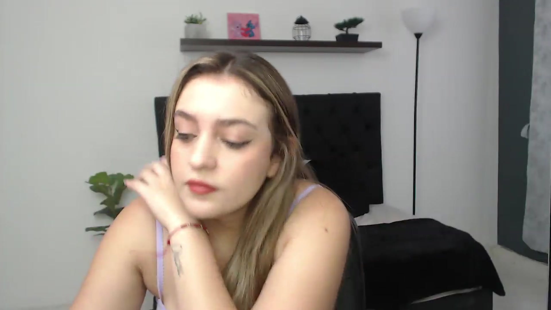 Gallery image thumbnail from CamilleDucan's myfreecams stream on, 09/19/2026, 13:46 image 11 of 20