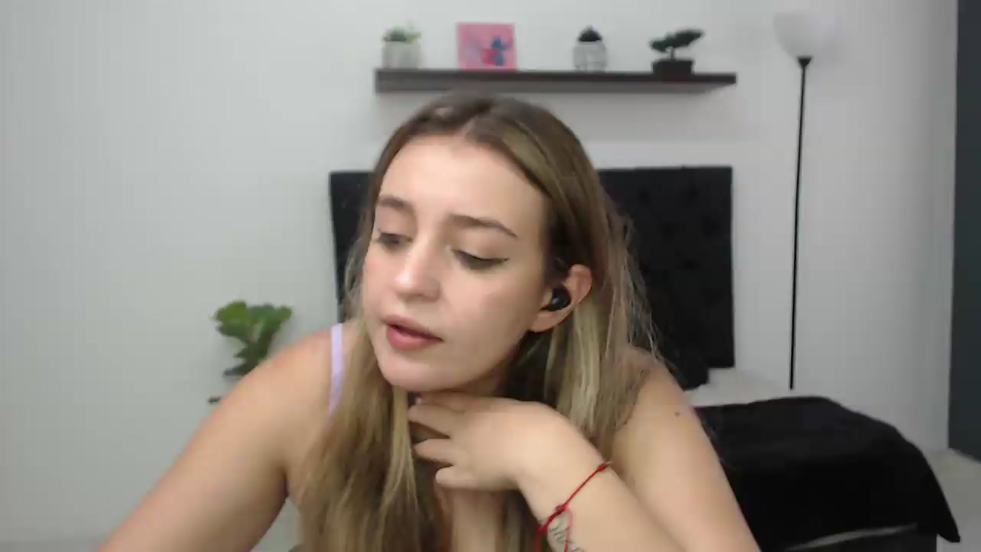 Gallery image thumbnail from CamilleDucan's myfreecams stream on, 09/19/2026, 16:53 image 12 of 20