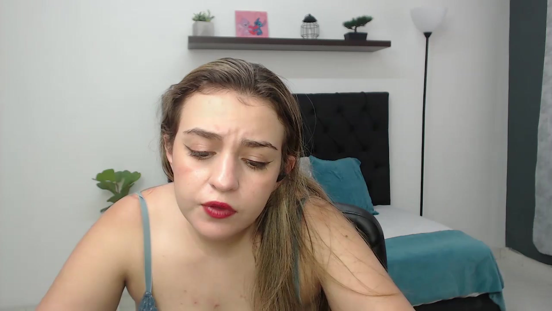 Gallery image thumbnail from CamilleDucan's myfreecams stream on, 09/21/2026, 18:07 image 18 of 20
