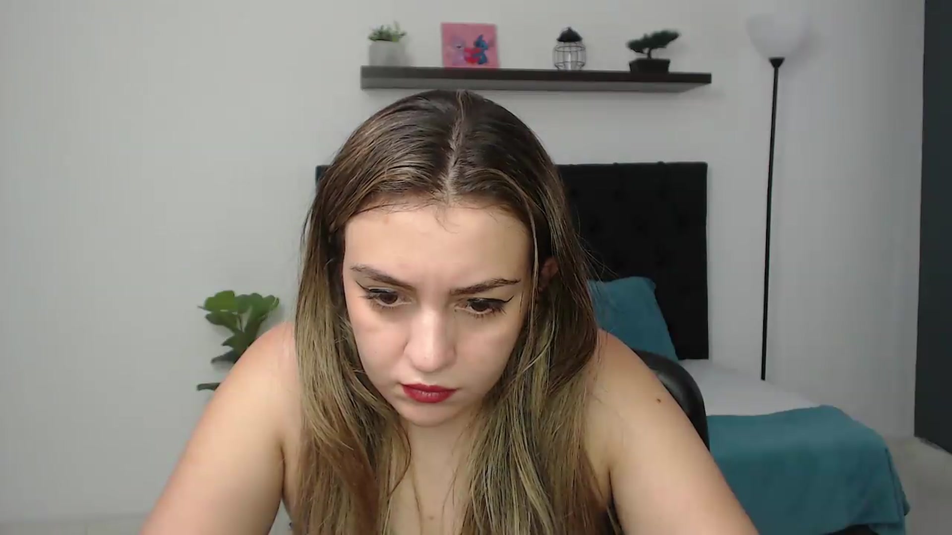 Gallery image thumbnail from CamilleDucan's myfreecams stream on, 09/24/2026, 19:02 image 16 of 20