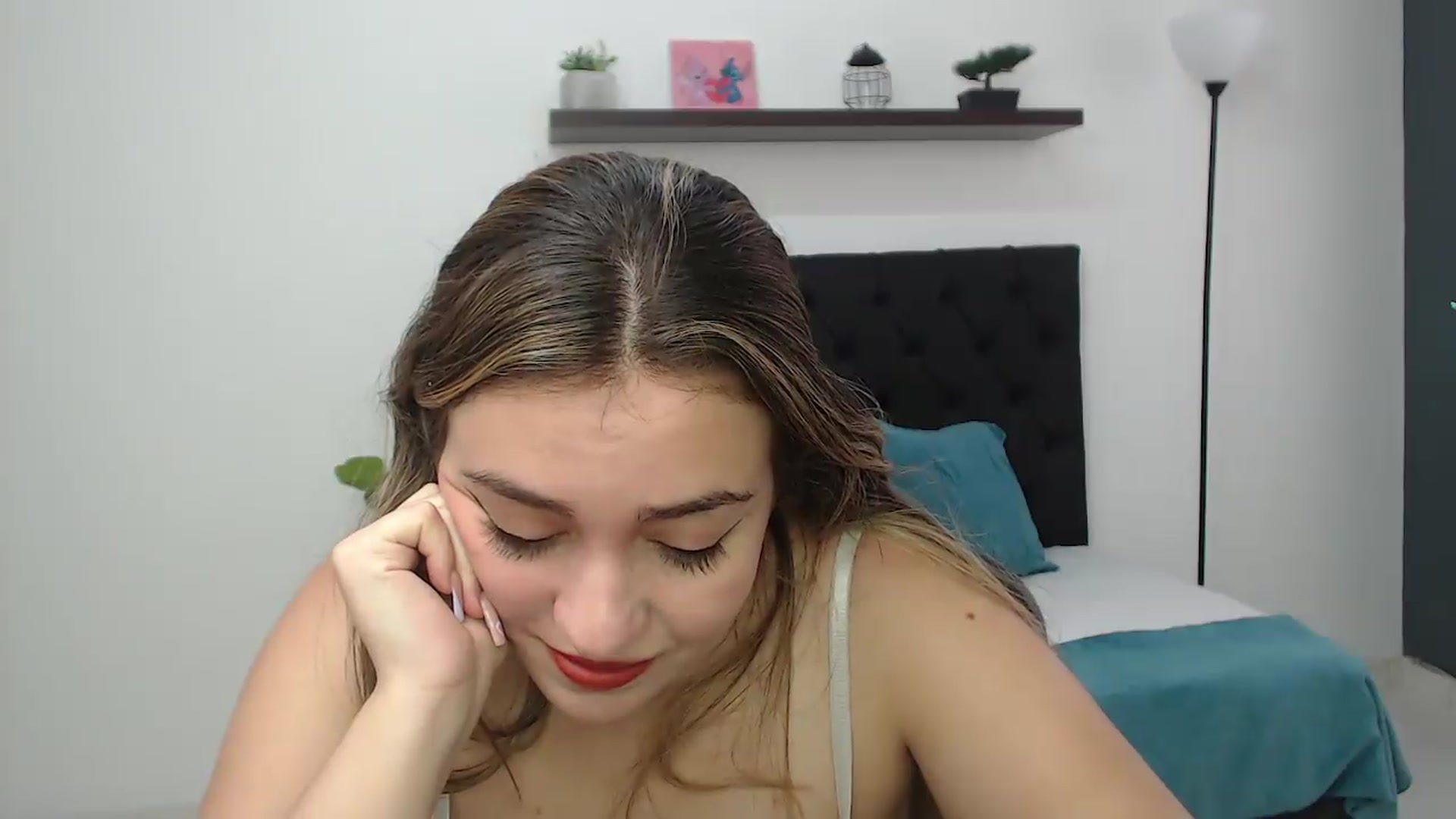 Gallery image thumbnail from CamilleDucan's myfreecams stream on, 09/25/2026, 17:17 image 15 of 20