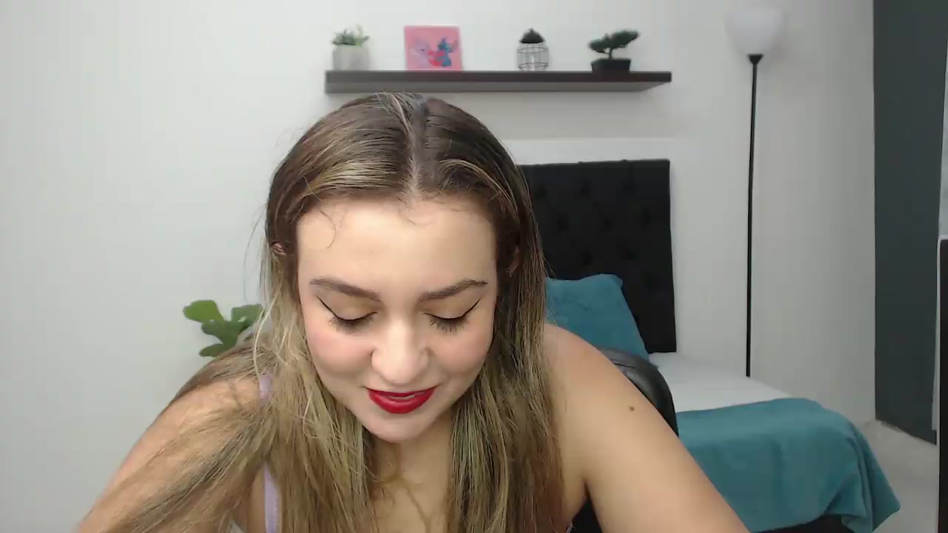 Gallery image thumbnail from CamilleDucan's myfreecams stream on, 09/28/2026, 14:45 image 1 of 20