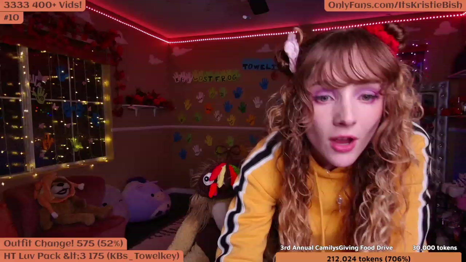 Gallery image thumbnail from CamilysGiving's myfreecams stream on, 11/16/2022, 07:52 image 3 of 20