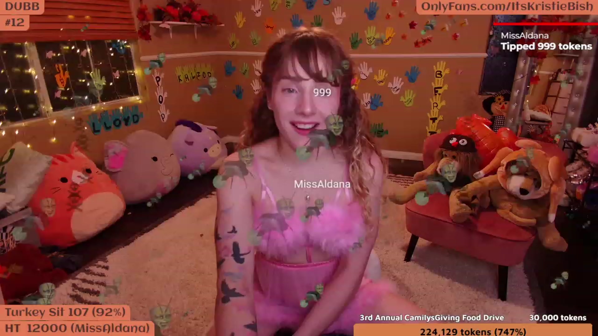 Gallery image thumbnail from CamilysGiving's myfreecams stream on, 11/19/2022, 07:38 image 11 of 20