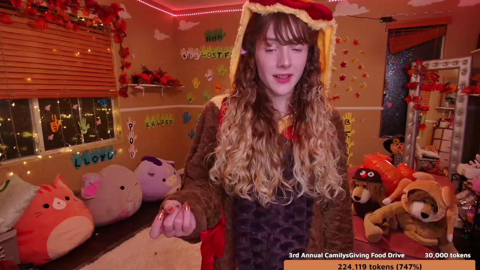 Gallery image thumbnail from CamilysGiving's myfreecams stream on, 11/19/2022, 07:38 image 6 of 20