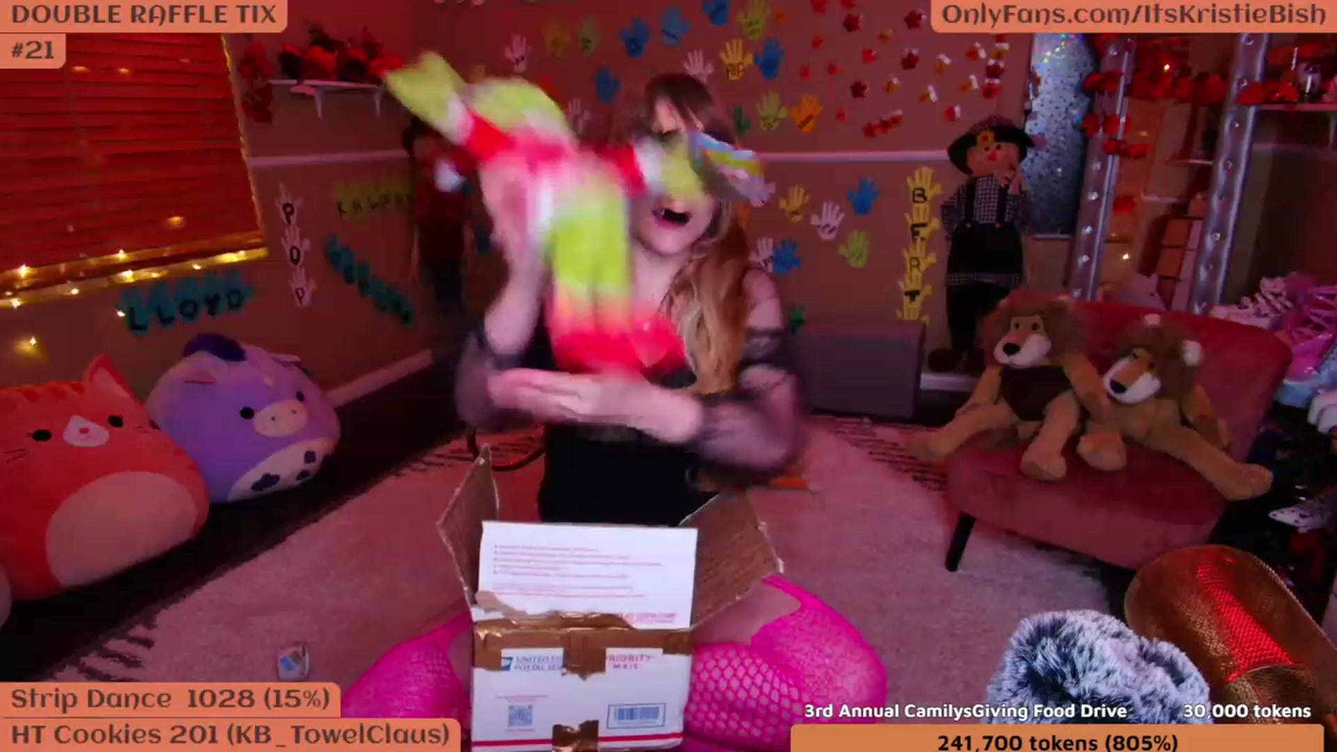 Gallery image thumbnail from CamilysGiving's myfreecams stream on, 11/26/2022, 09:37 image 3 of 20