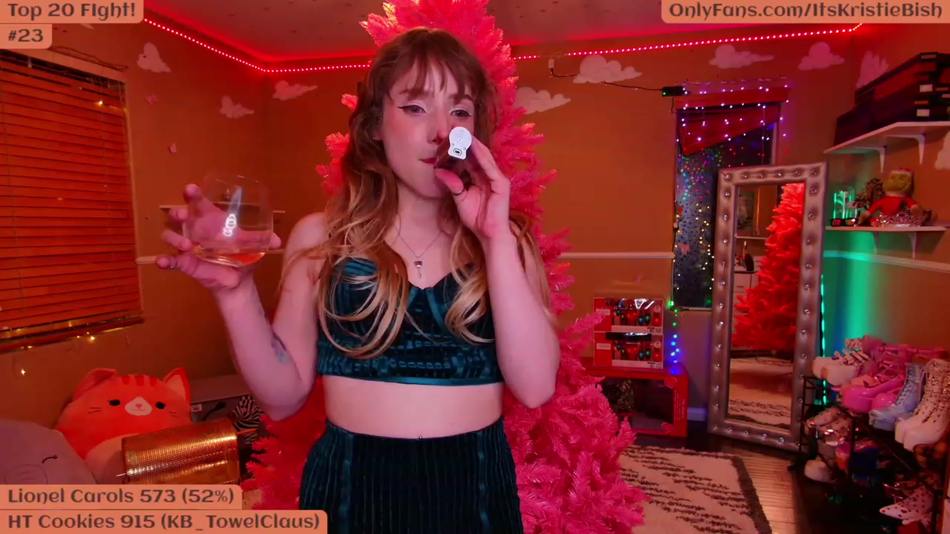 Gallery image thumbnail from CamilysGiving's myfreecams stream on, 11/27/2022, 09:07 image 3 of 20