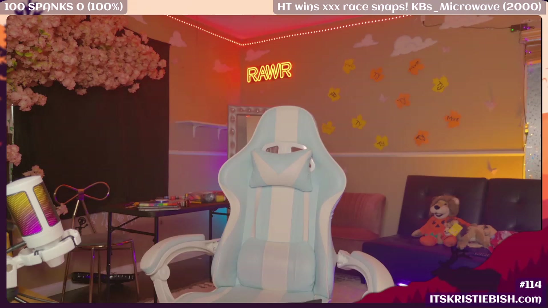 Gallery image thumbnail from CamilysGiving's myfreecams stream on, 11/17/2023, 24:56 image 6 of 20