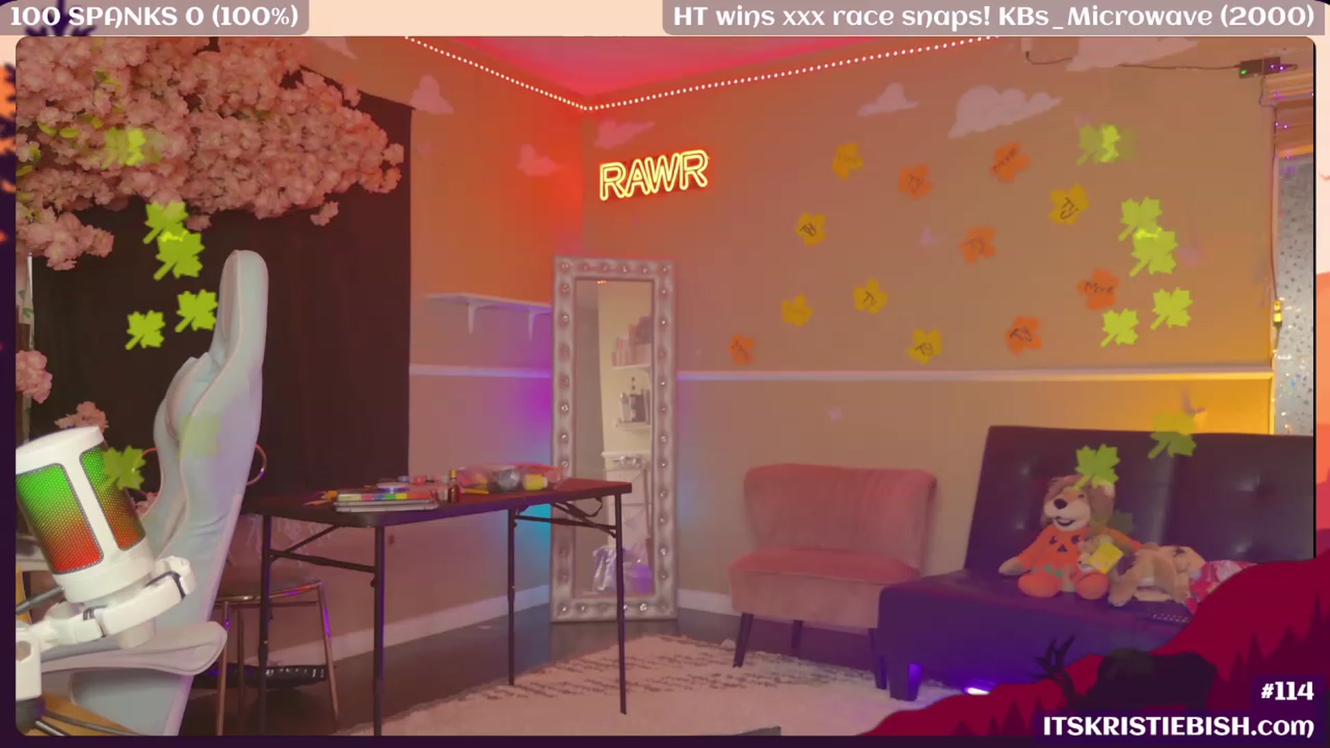 Gallery image thumbnail from CamilysGiving's myfreecams stream on, 11/17/2023, 24:56 image 14 of 20