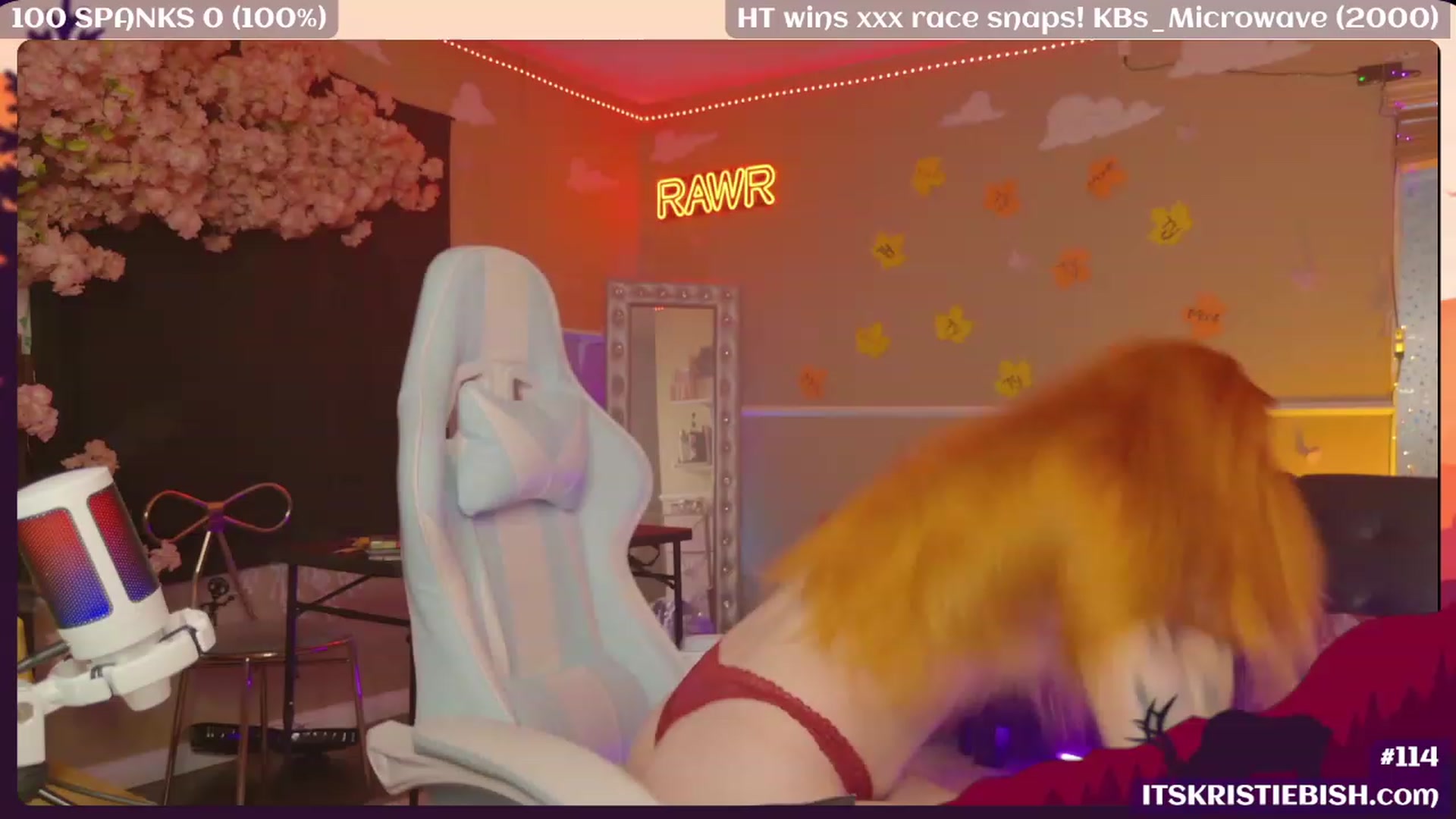Gallery image thumbnail from CamilysGiving's myfreecams stream on, 11/17/2023, 24:56 image 4 of 20