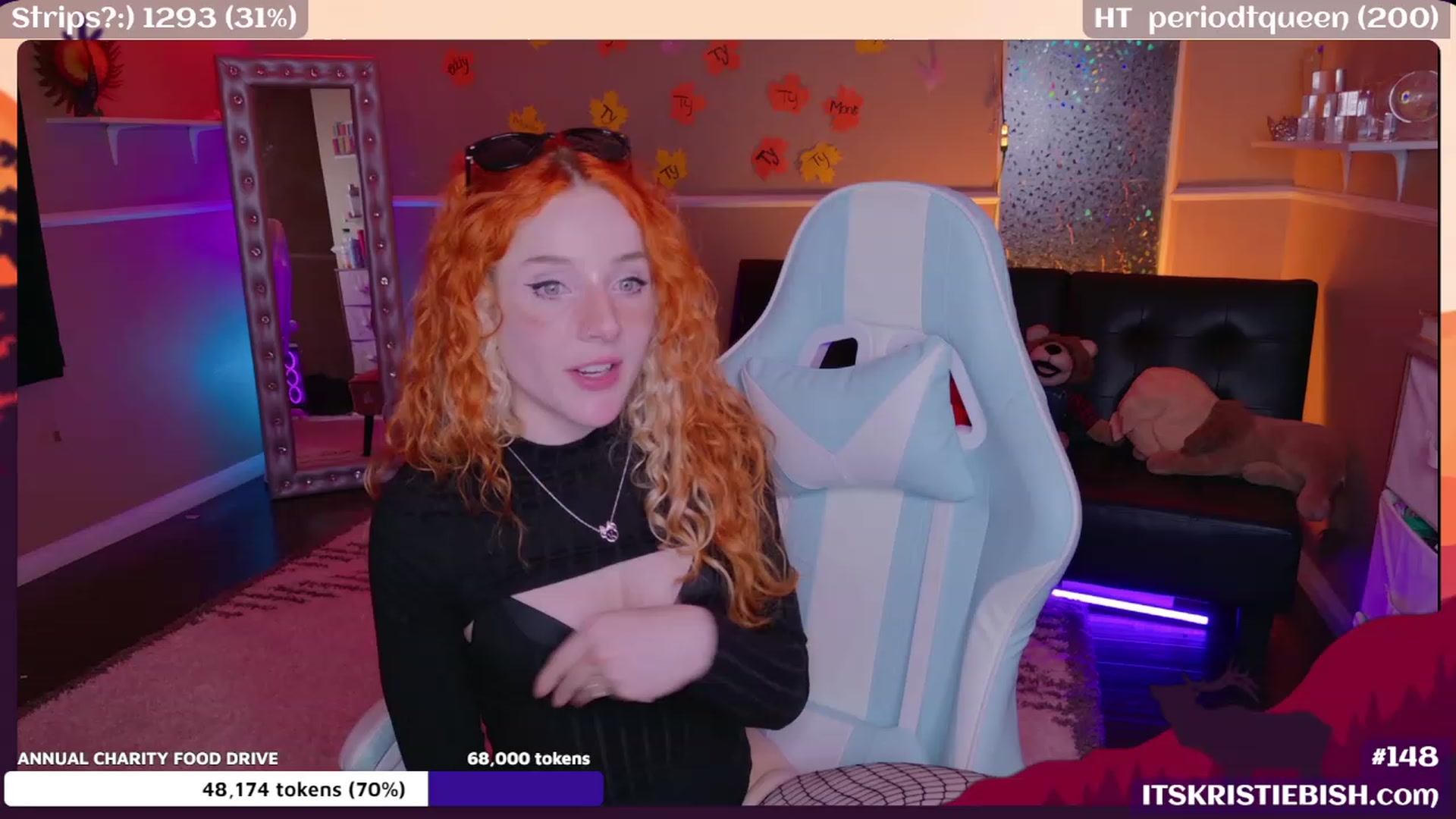 Gallery image thumbnail from CamilysGiving's myfreecams stream on, 11/21/2023, 07:14 image 13 of 20