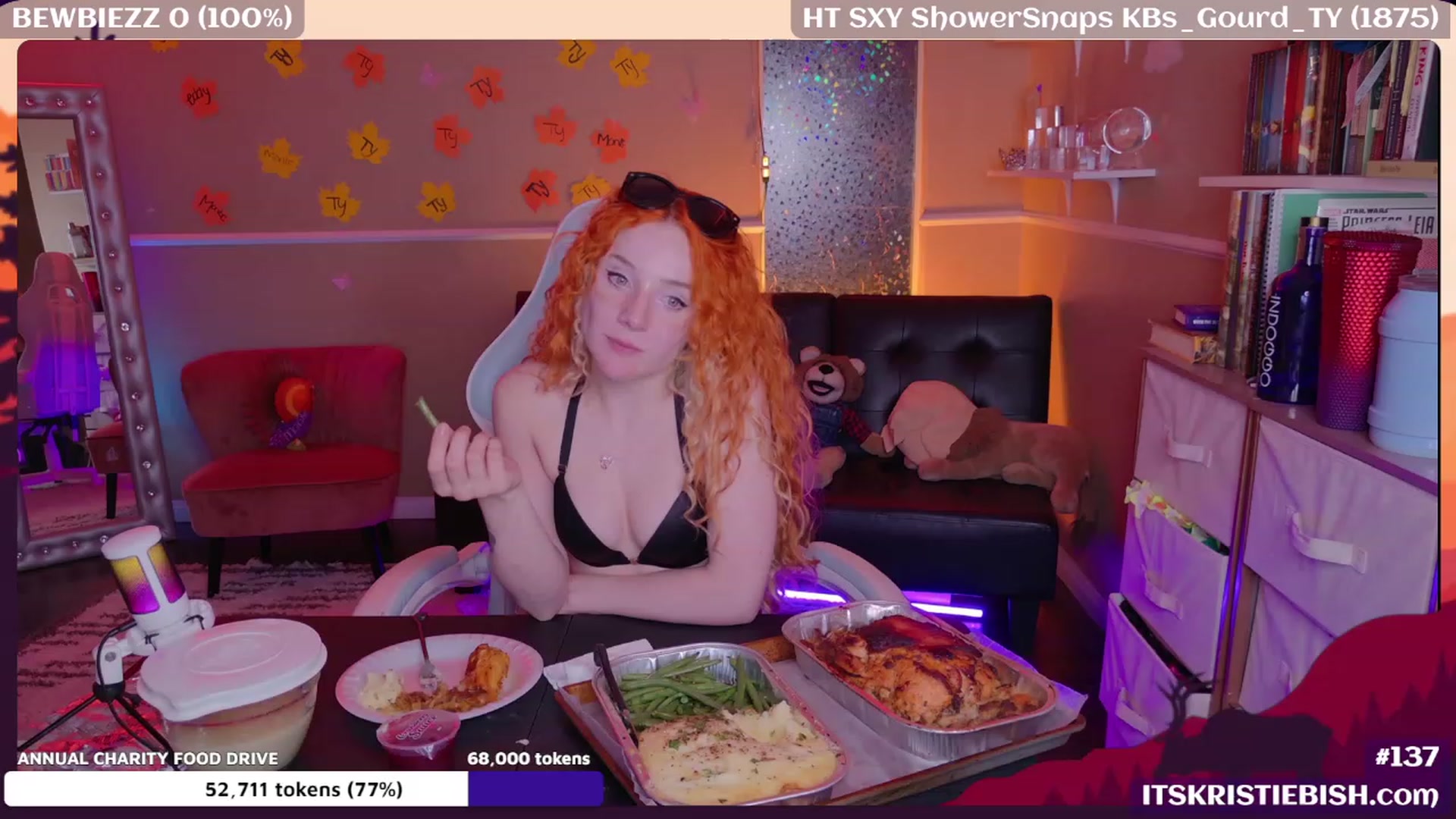 Gallery image thumbnail from CamilysGiving's myfreecams stream on, 11/21/2023, 07:55 image 10 of 20