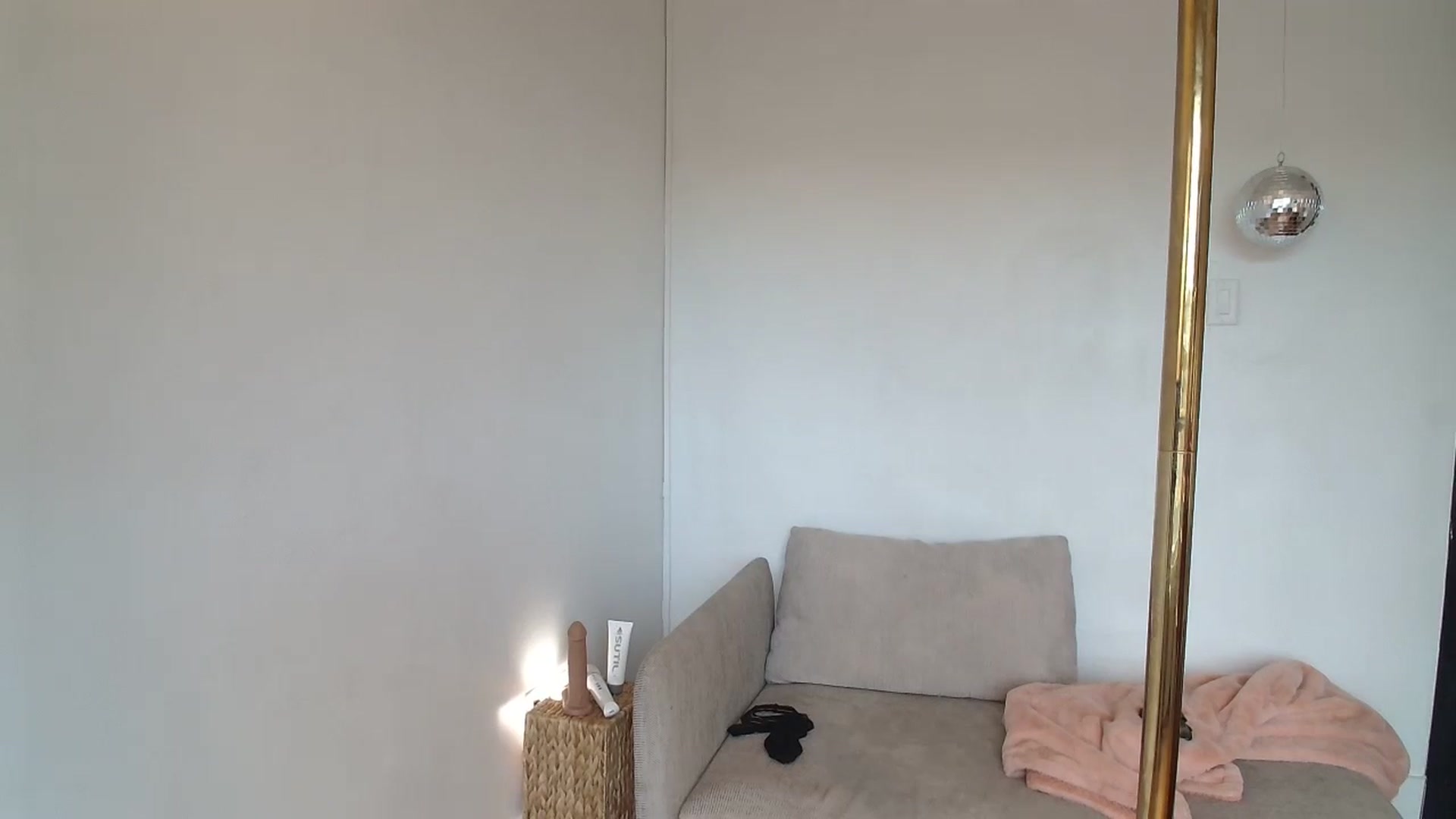 Gallery image thumbnail from CammyCaptain's myfreecams stream on, 09/15/2024, 24:26 image 8 of 20