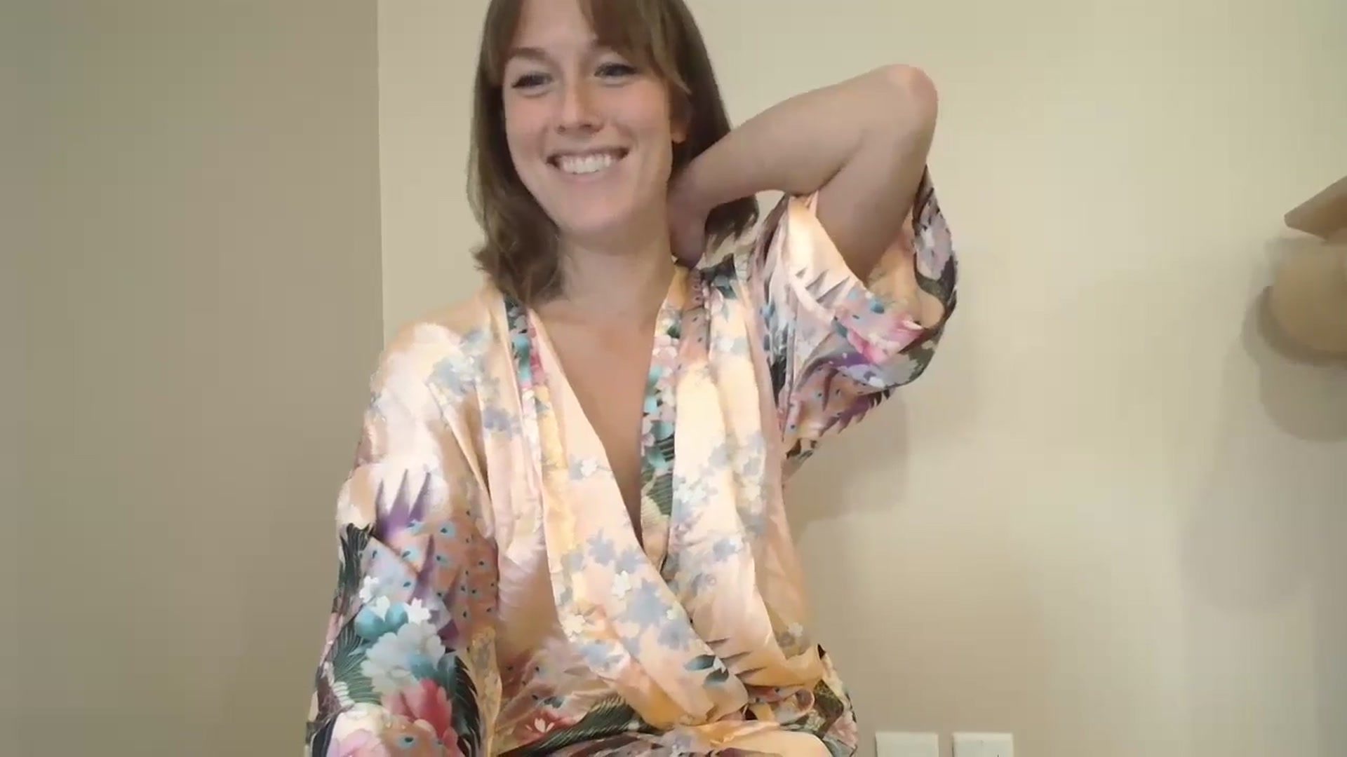 Gallery image thumbnail from CammyCaptain's myfreecams stream on, 10/03/2024, 18:02 image 16 of 20