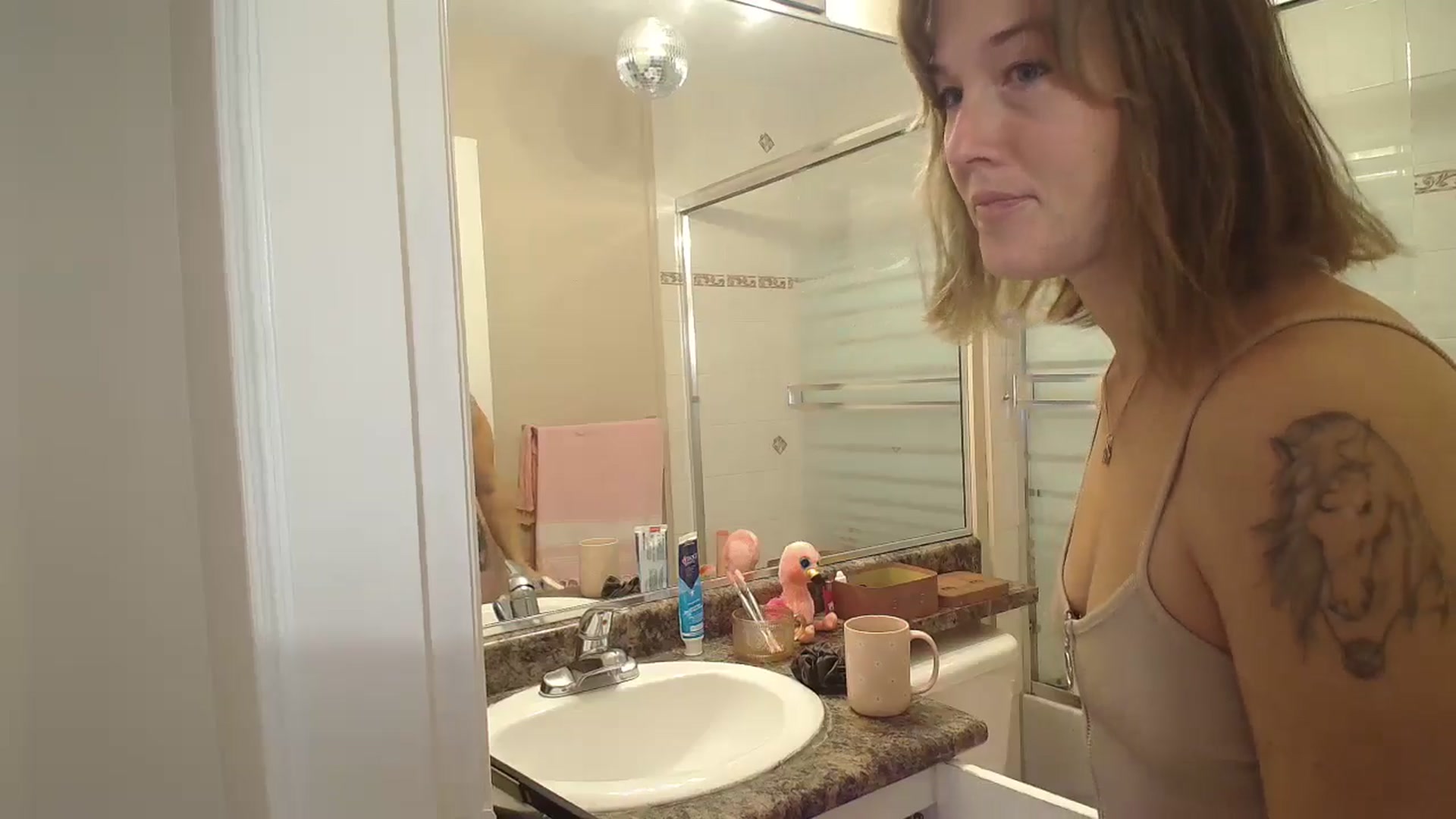 Gallery image thumbnail from CammyCaptain's myfreecams stream on, 10/13/2024, 18:53 image 5 of 20