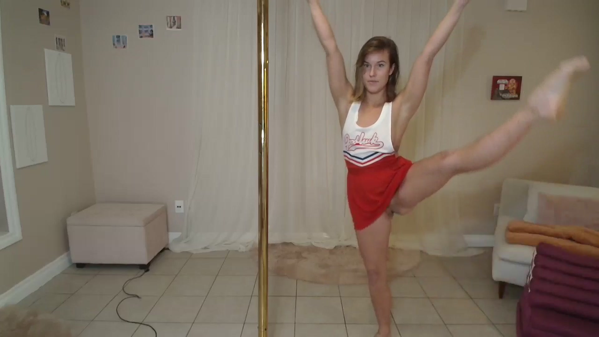 Gallery image thumbnail from CammyCaptain's myfreecams stream on, 10/21/2024, 01:17 image 8 of 20