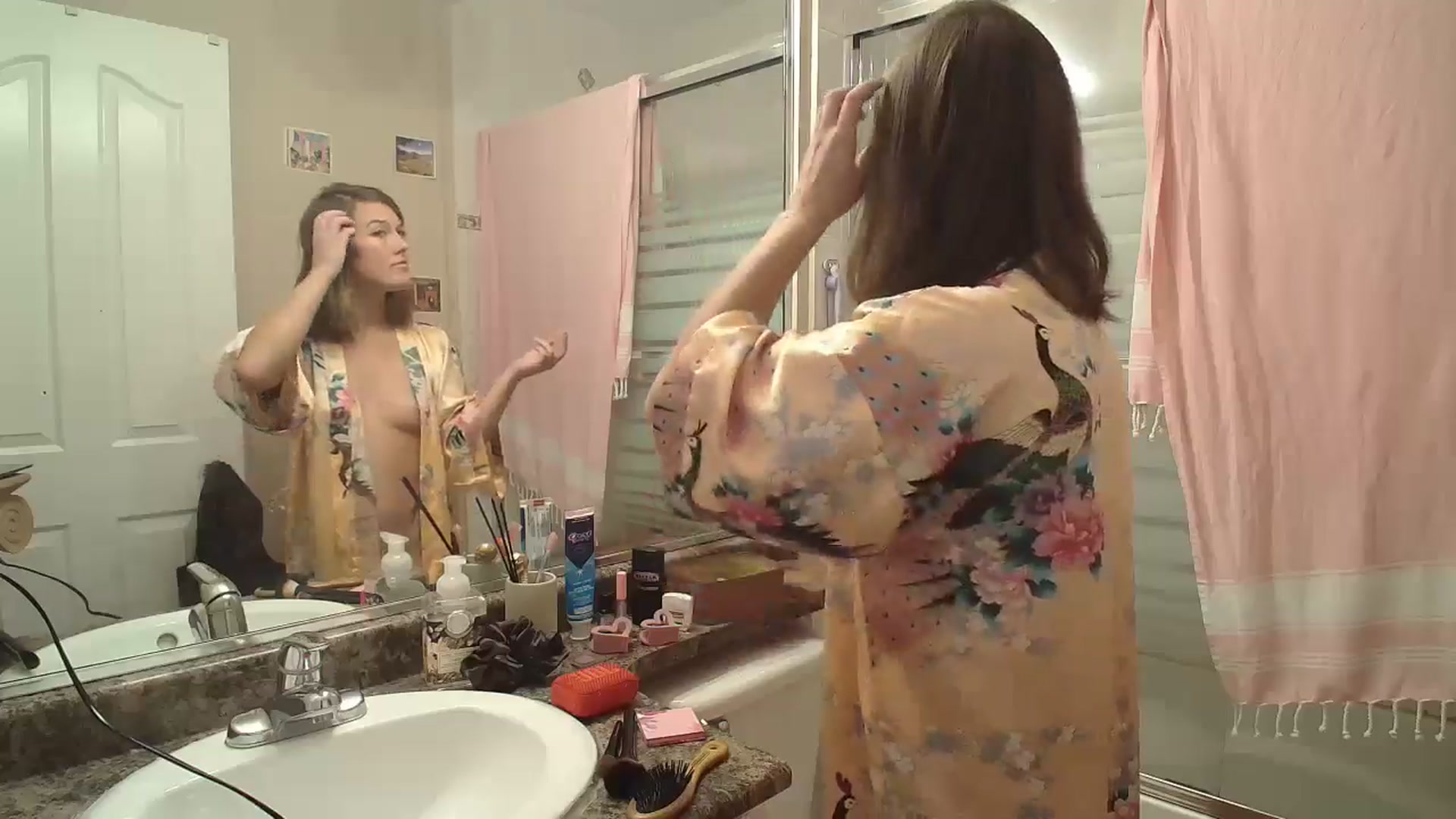 Gallery image thumbnail from CammyCaptain's myfreecams stream on, 10/22/2024, 19:24 image 14 of 20