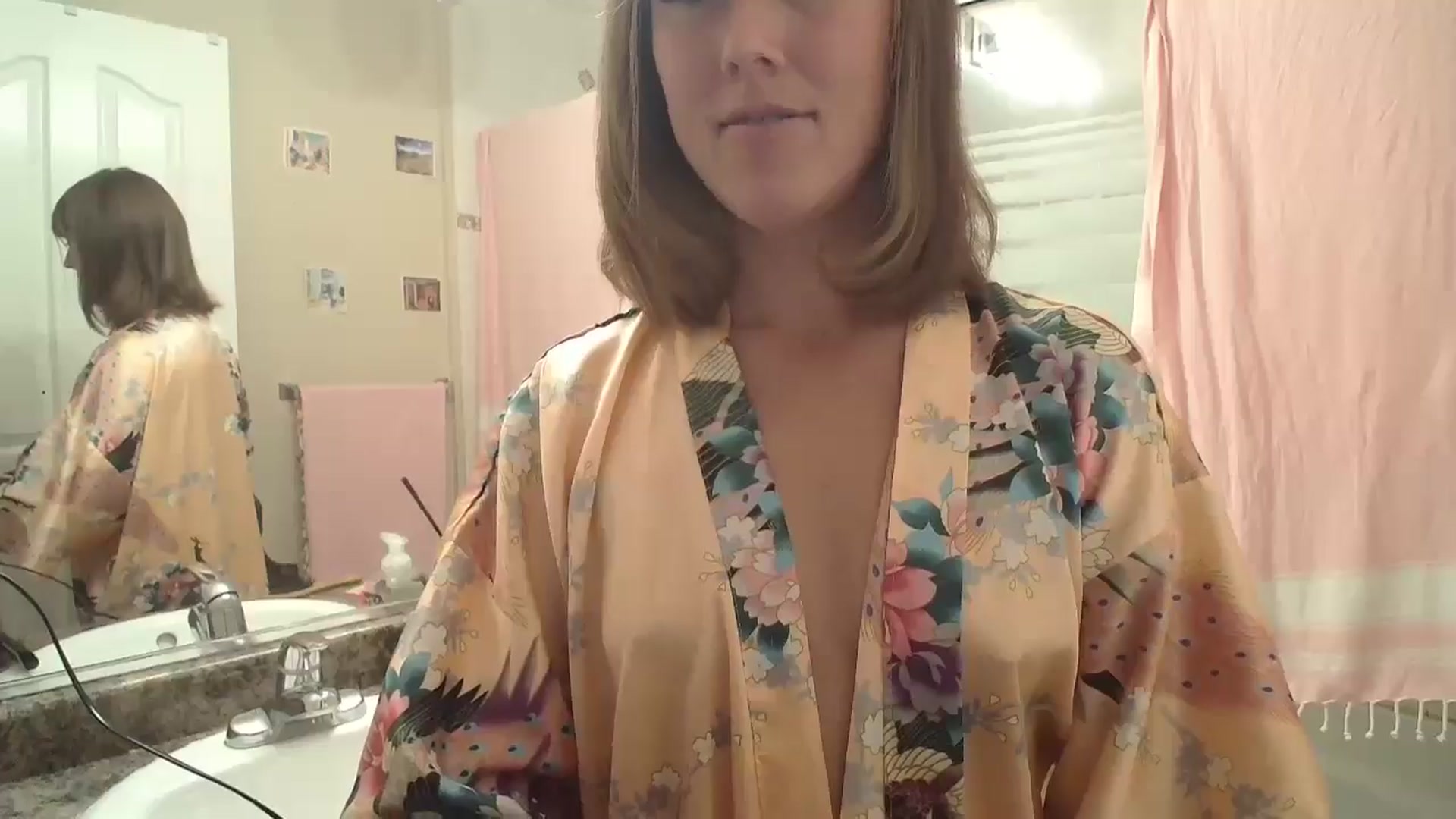 Gallery image thumbnail from CammyCaptain's myfreecams stream on, 10/22/2024, 19:24 image 13 of 20