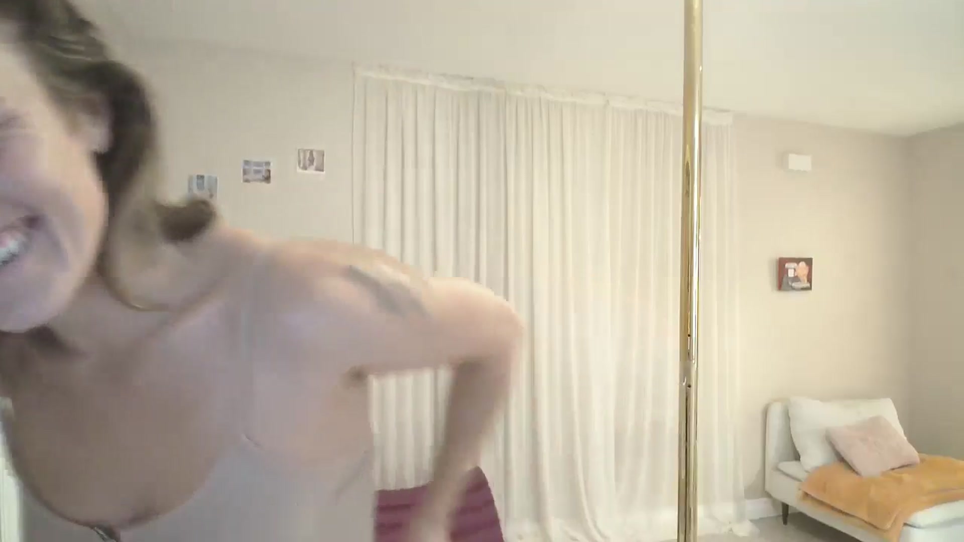 Gallery image thumbnail from CammyCaptain's myfreecams stream on, 10/25/2024, 17:07 image 14 of 20