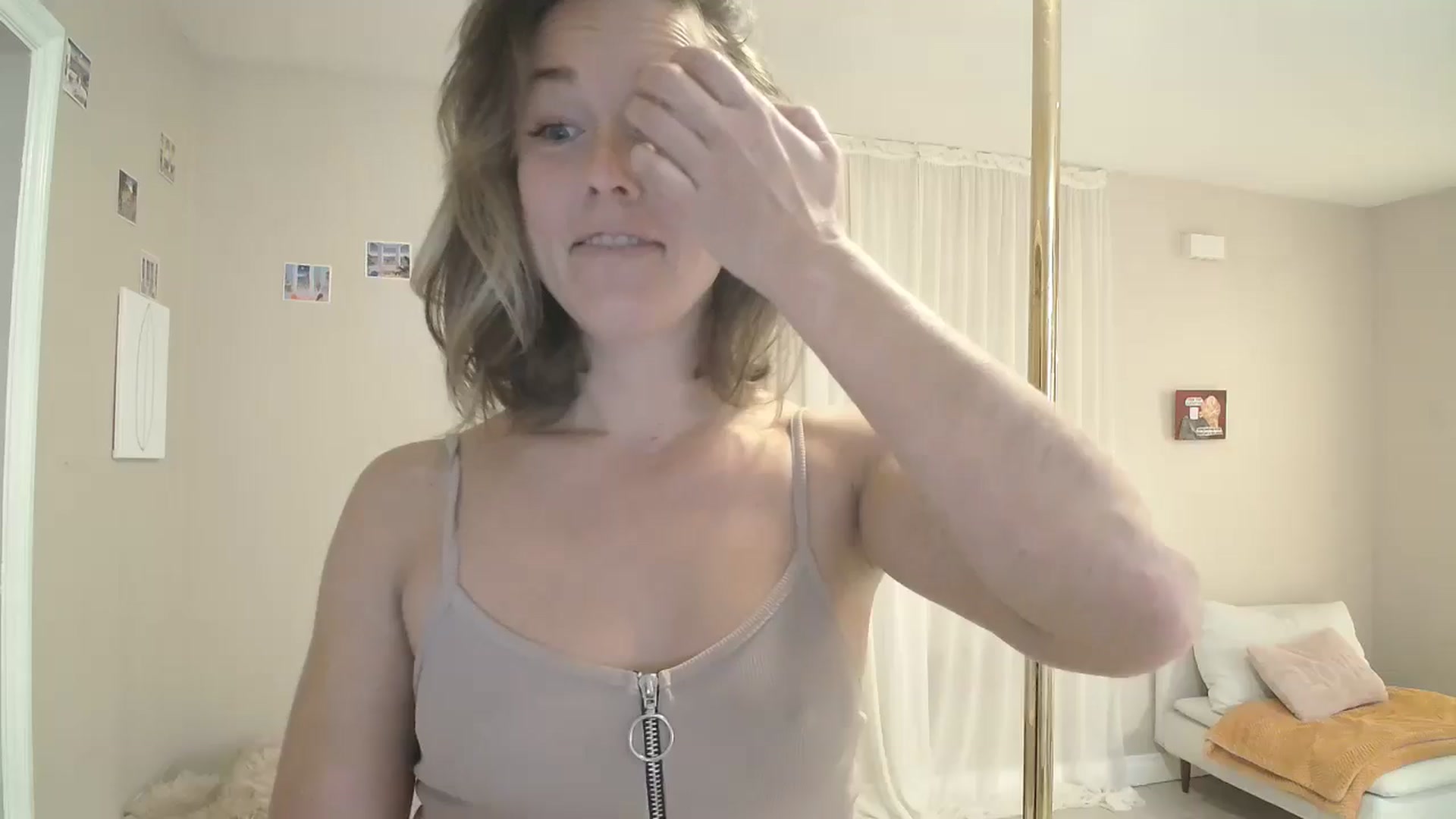 Gallery image thumbnail from CammyCaptain's myfreecams stream on, 10/25/2024, 17:07 image 7 of 20