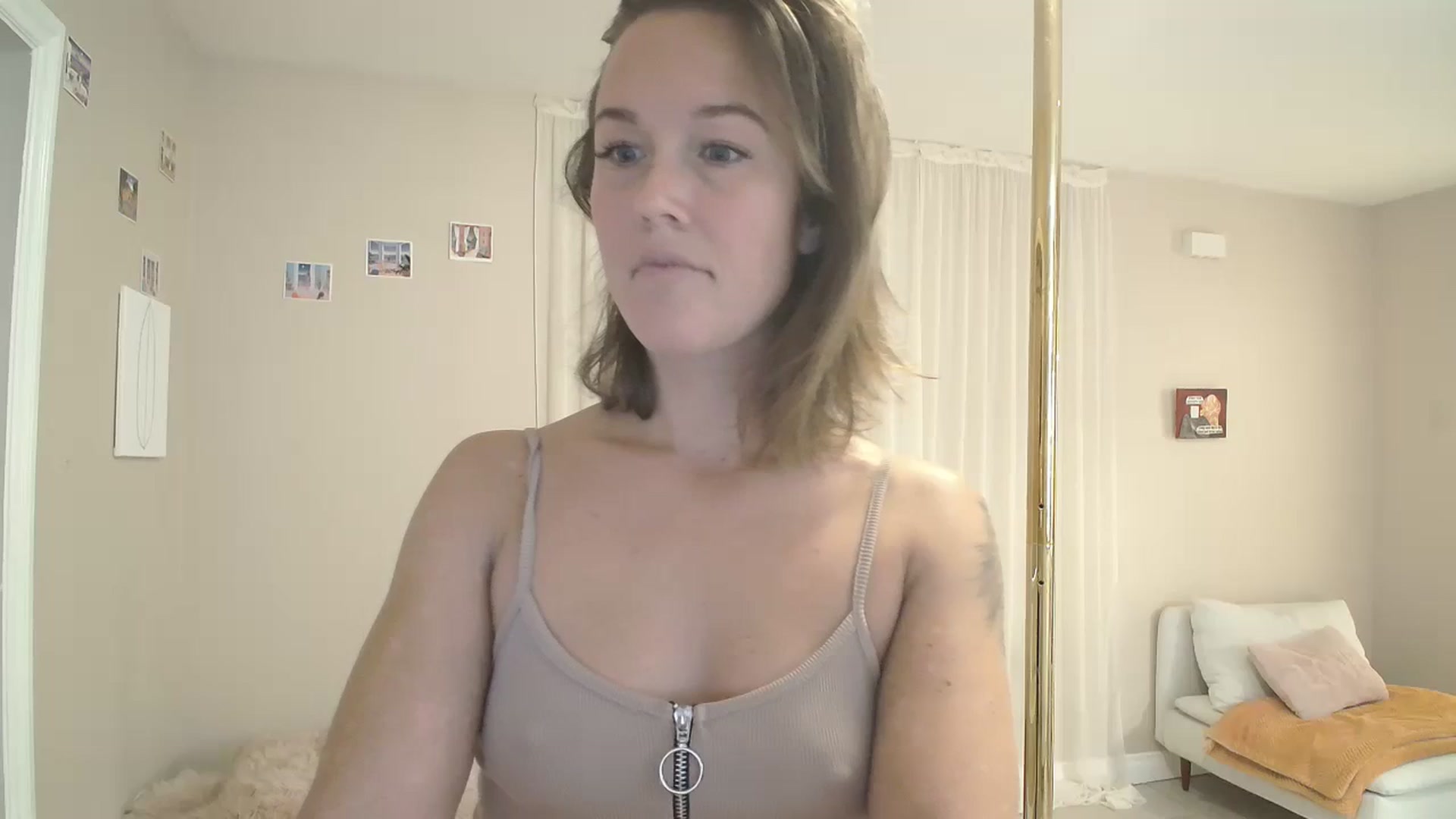 Gallery image thumbnail from CammyCaptain's myfreecams stream on, 10/25/2024, 17:07 image 2 of 20