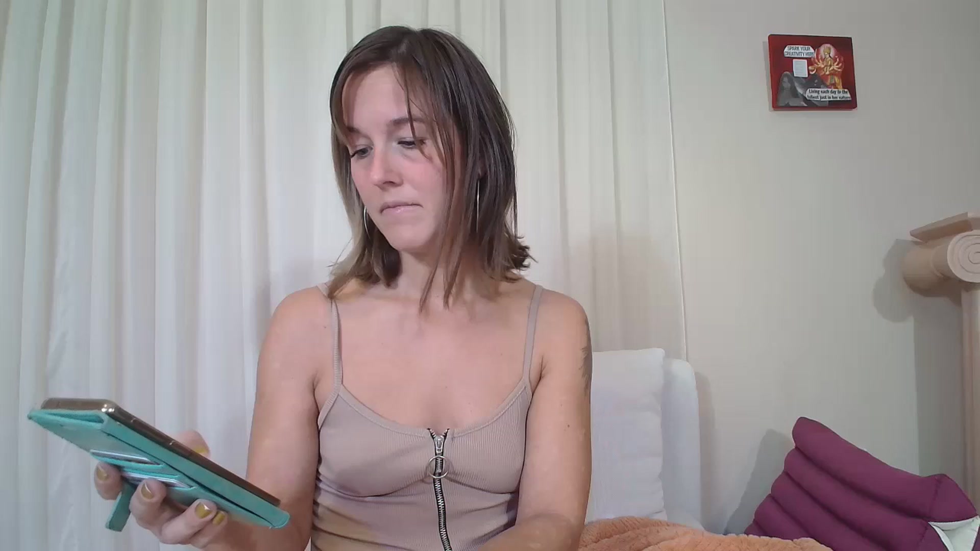 Gallery image thumbnail from CammyCaptain's myfreecams stream on, 10/25/2024, 18:53 image 14 of 20