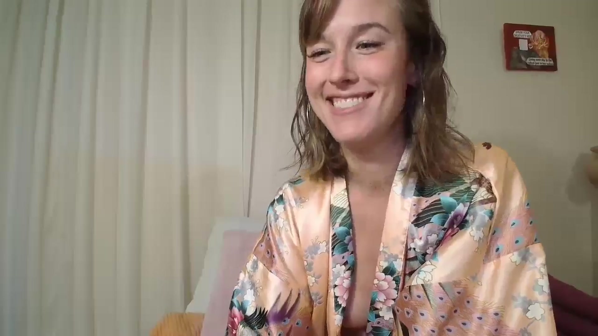 Gallery image thumbnail from CammyCaptain's myfreecams stream on, 10/25/2024, 20:51 image 17 of 20