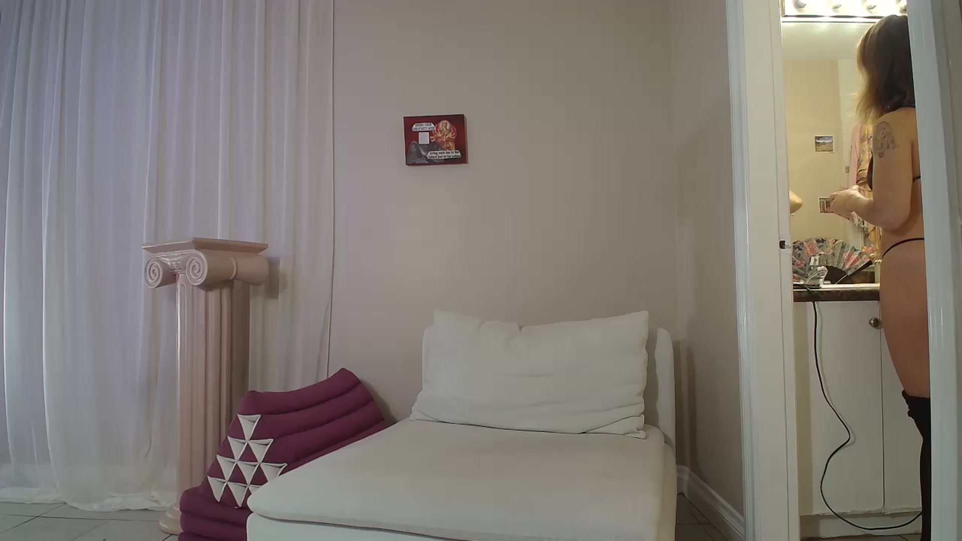 Gallery image thumbnail from CammyCaptain's myfreecams stream on, 10/29/2024, 17:36 image 1 of 20