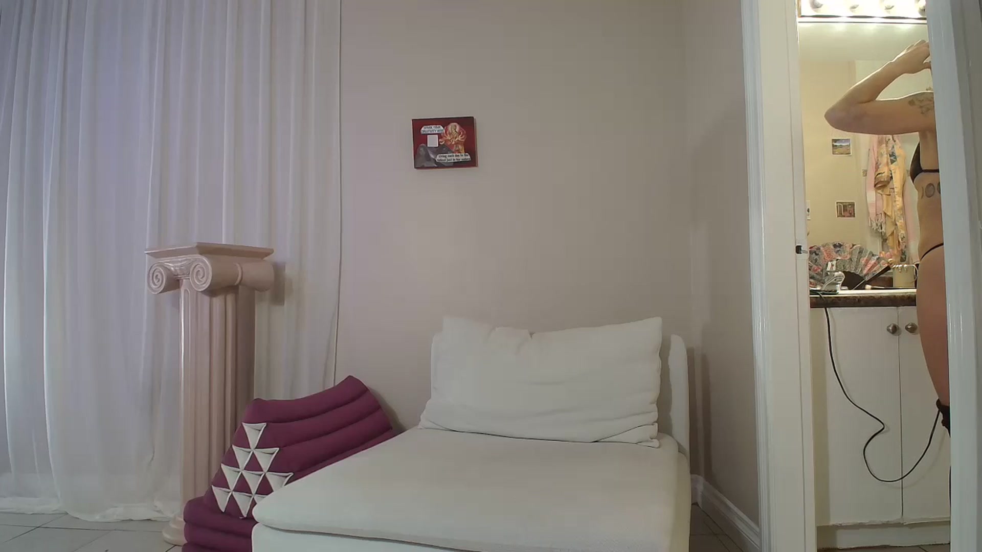 Gallery image thumbnail from CammyCaptain's myfreecams stream on, 10/29/2024, 17:36 image 2 of 20