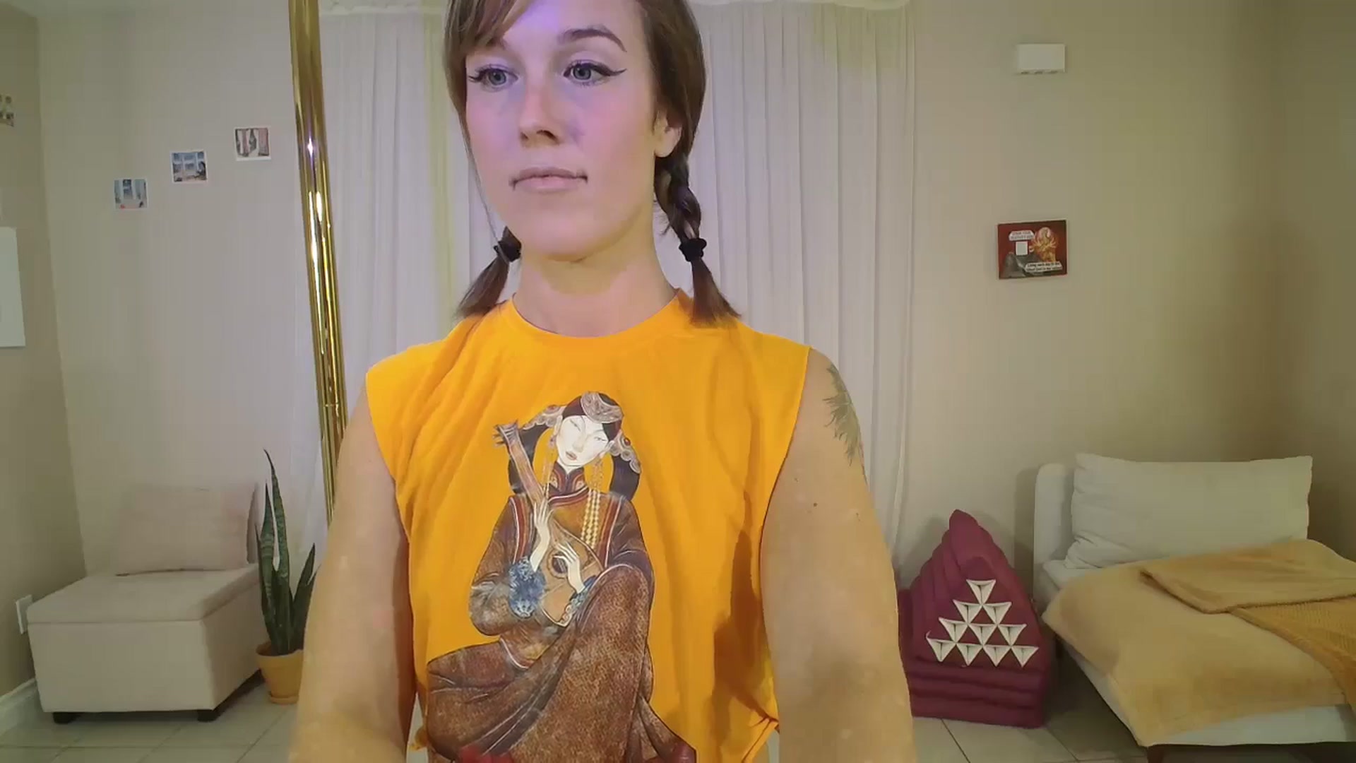 Gallery image thumbnail from CammyCaptain's myfreecams stream on, 10/30/2024, 24:23 image 15 of 20