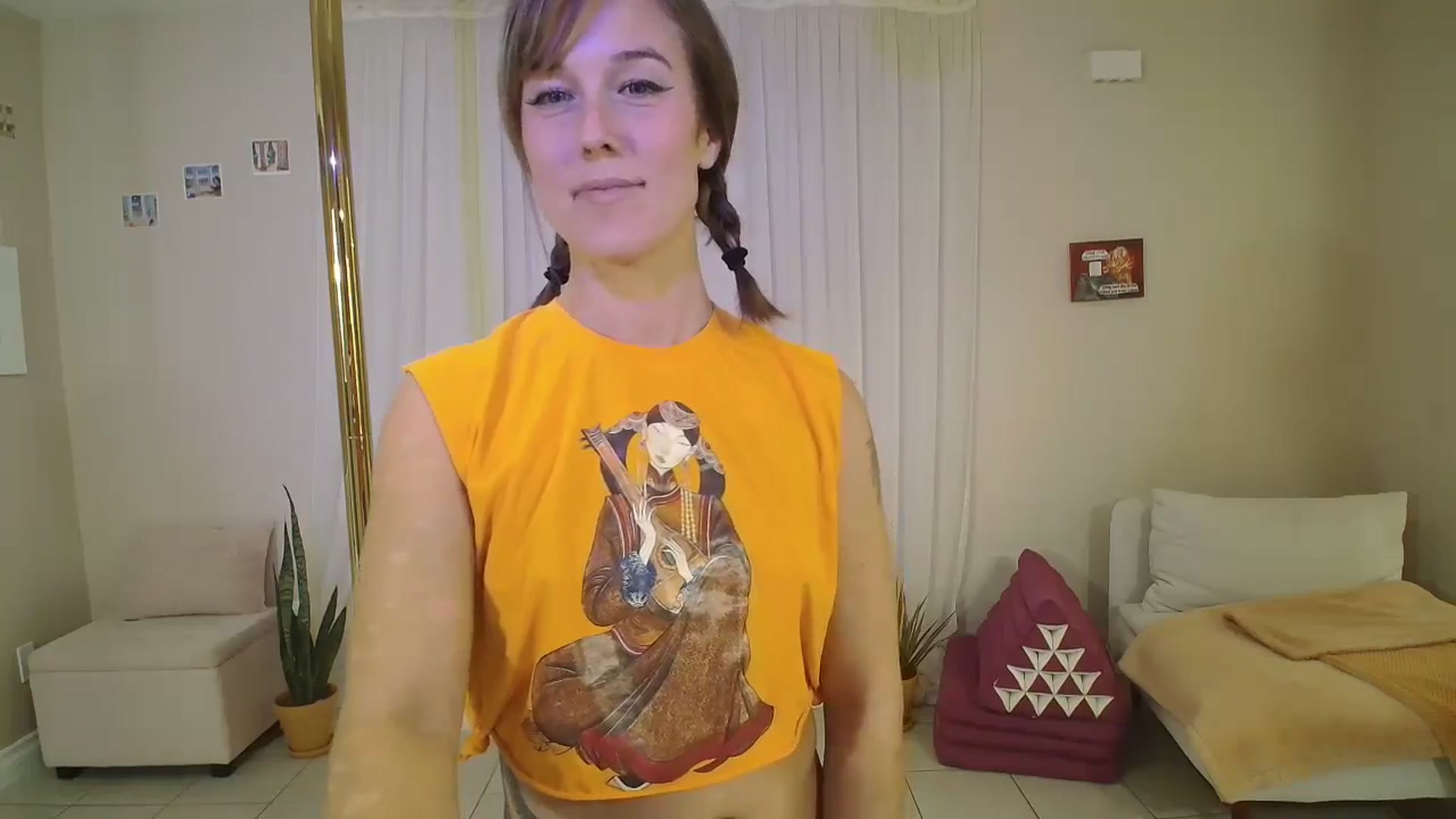 Gallery image thumbnail from CammyCaptain's myfreecams stream on, 10/30/2024, 24:23 image 16 of 20